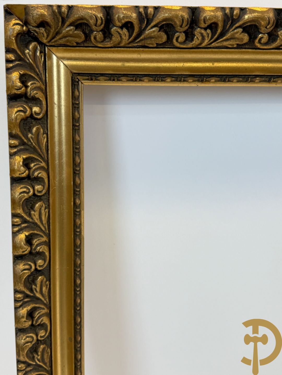 Oude vergulde lijsten Louis XVI stijl, deels met moulures