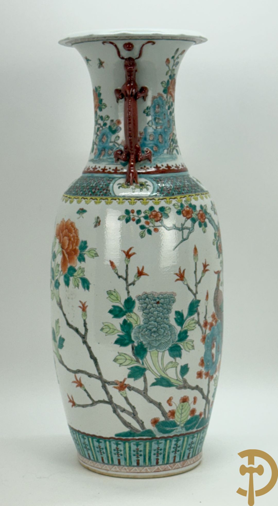 Chinese porseleinen vaas met bloemen en vogelmotieven