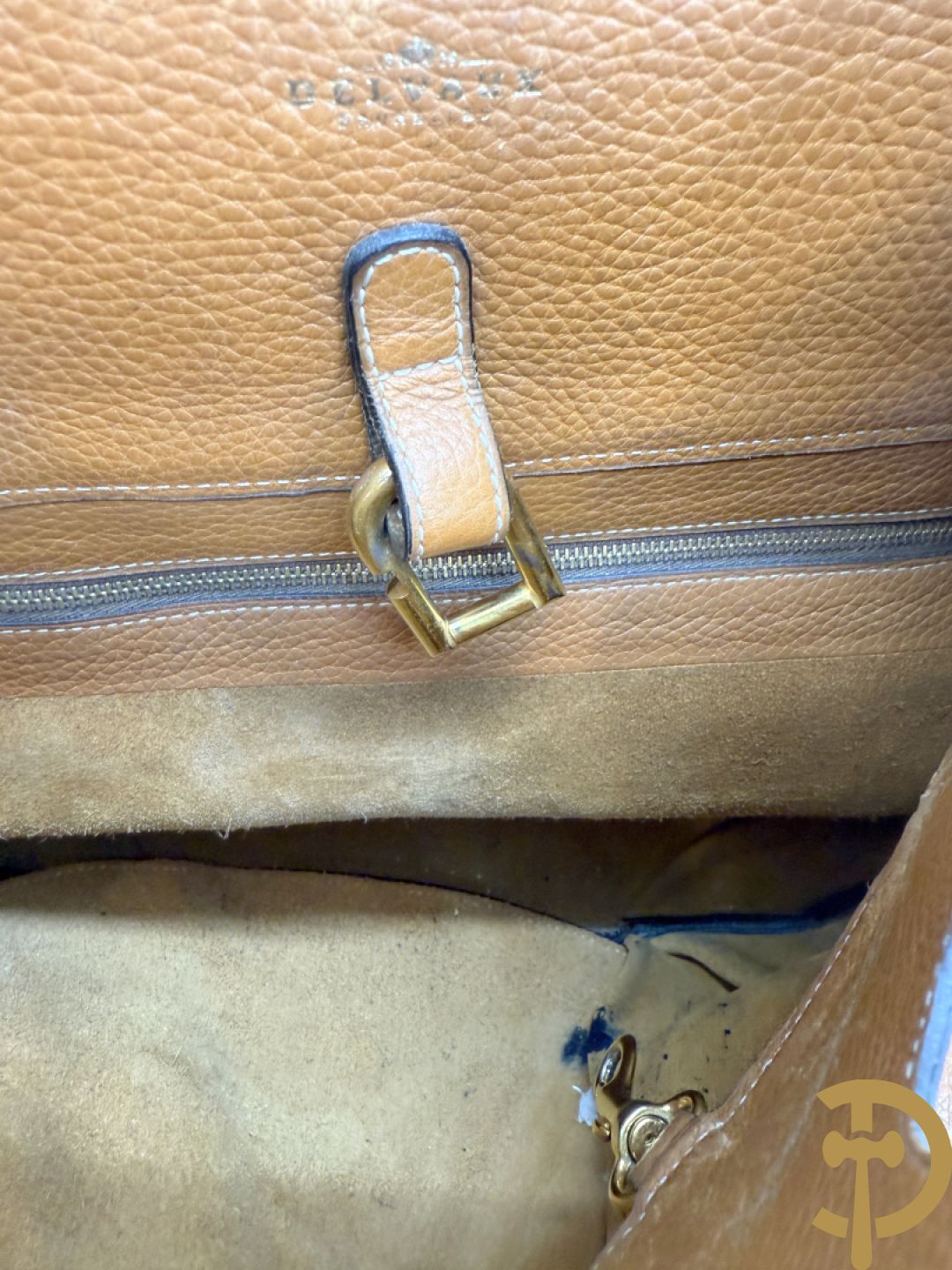 Cognac lederen schoudertas Faust Delvaux met bijhorende stoffen zak