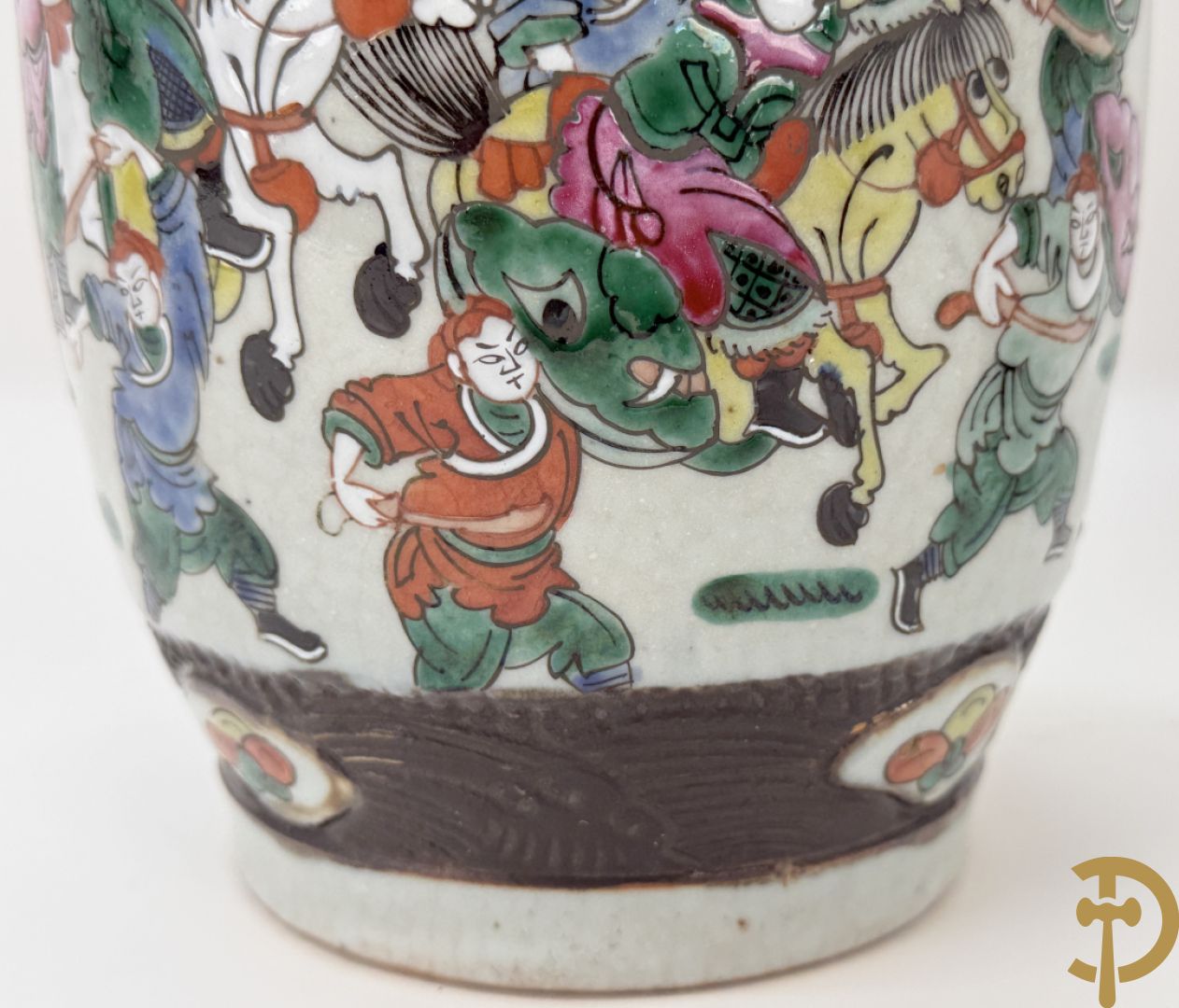 Paar Nankin vazen met krijgerdecor