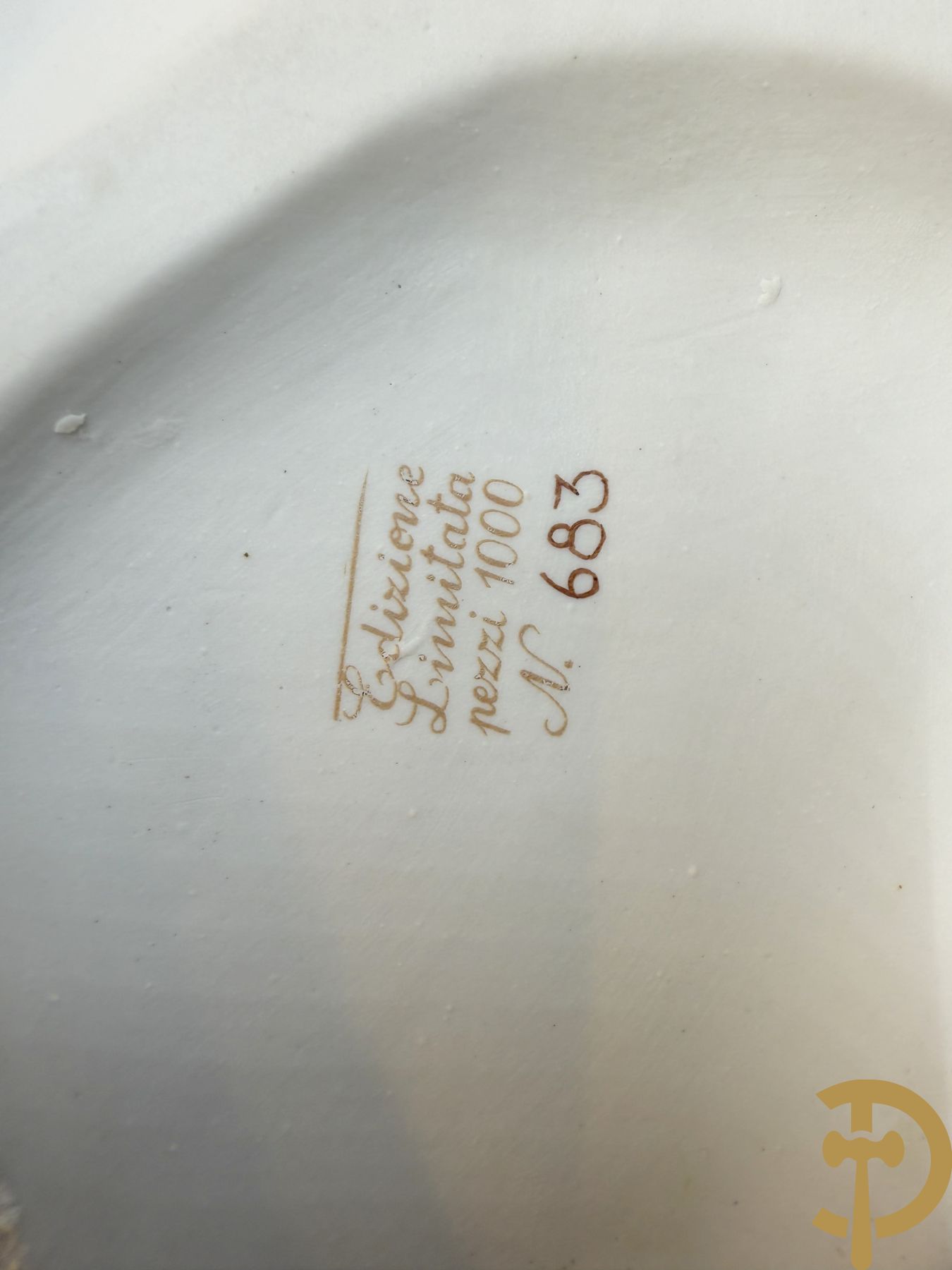 Vier Spaanse gekleurde biscuits met kinderen, Zaphir gemerkt + Italiaanse biscuits met cupido