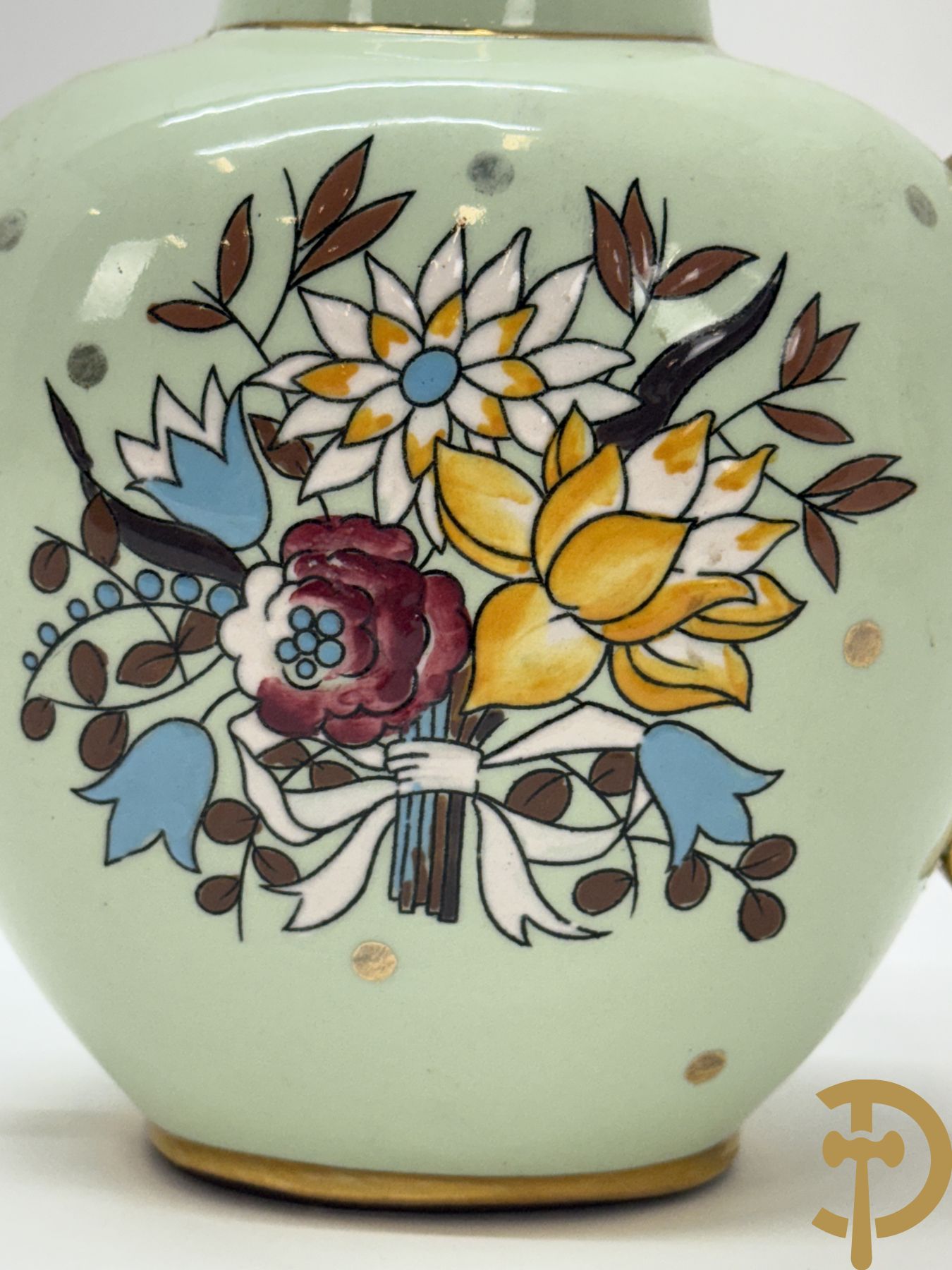 Boch La Louvière vaas met gestyleerd bloemenmotief en Art deco decor D1781 + Kleine Boch vaas met bloemendecor, decor 5525
