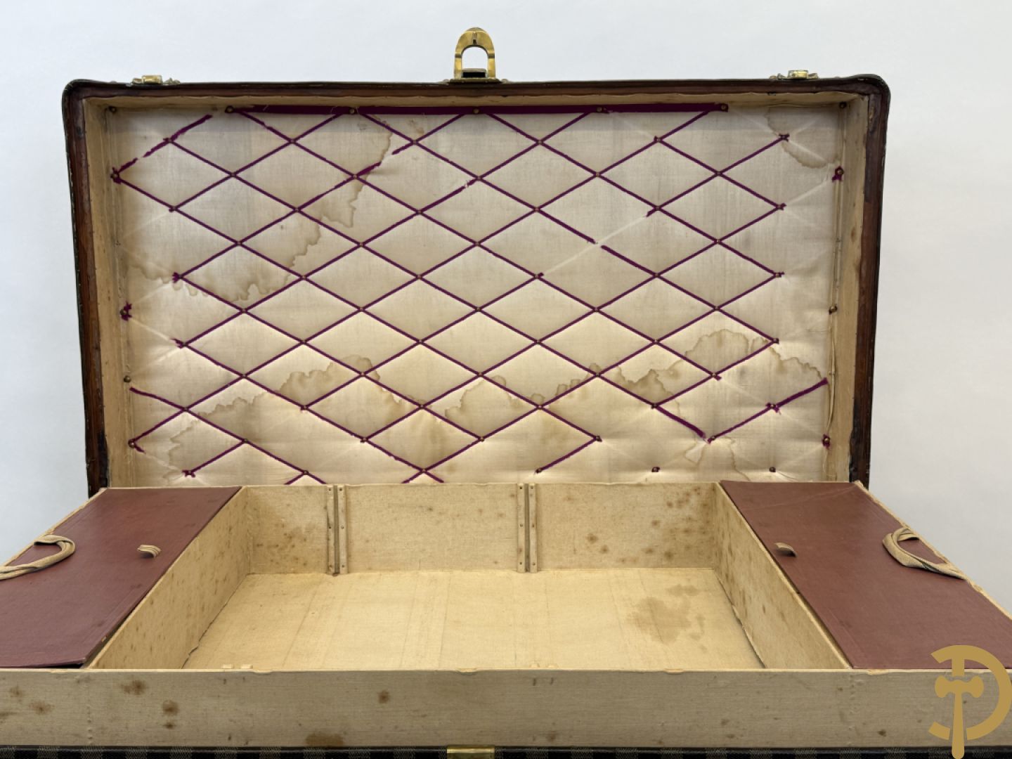 Antieke reiskoffer Louis Vuitton met houten latten, genummerd N41601, met bijhorende sleutel