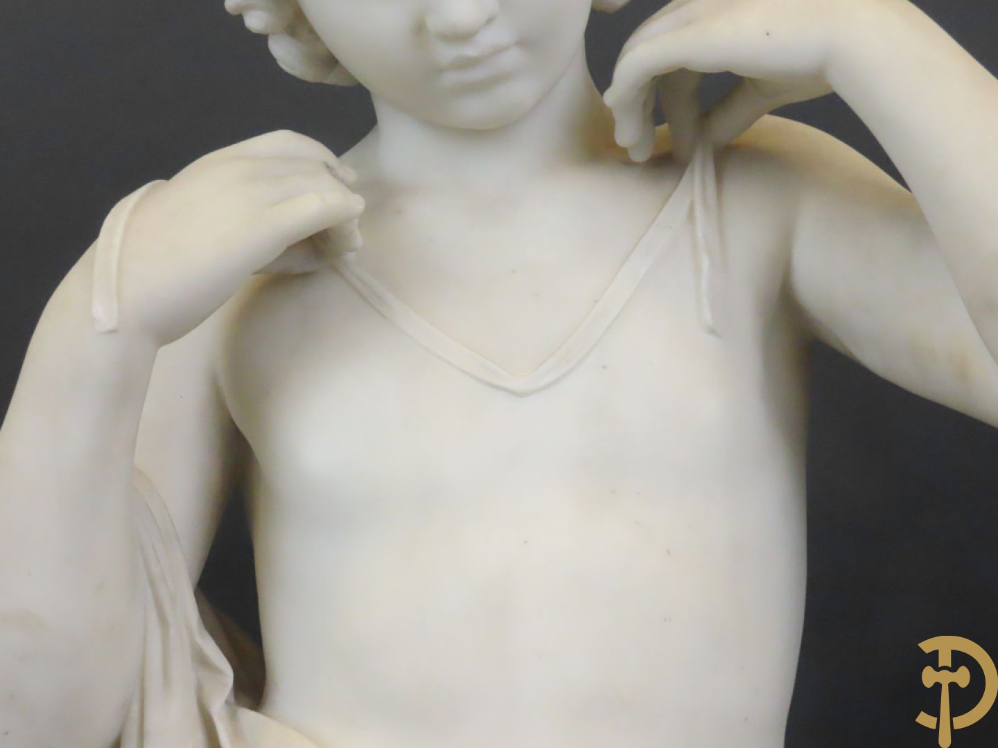 Onleesbaar getekend links achter 