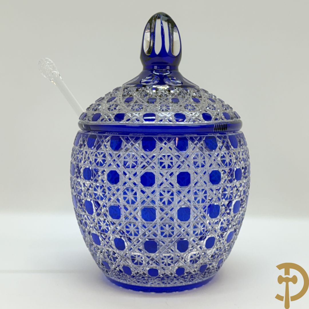 Blauwe handgeslepen en gefacetteerde kristallen punck bowl