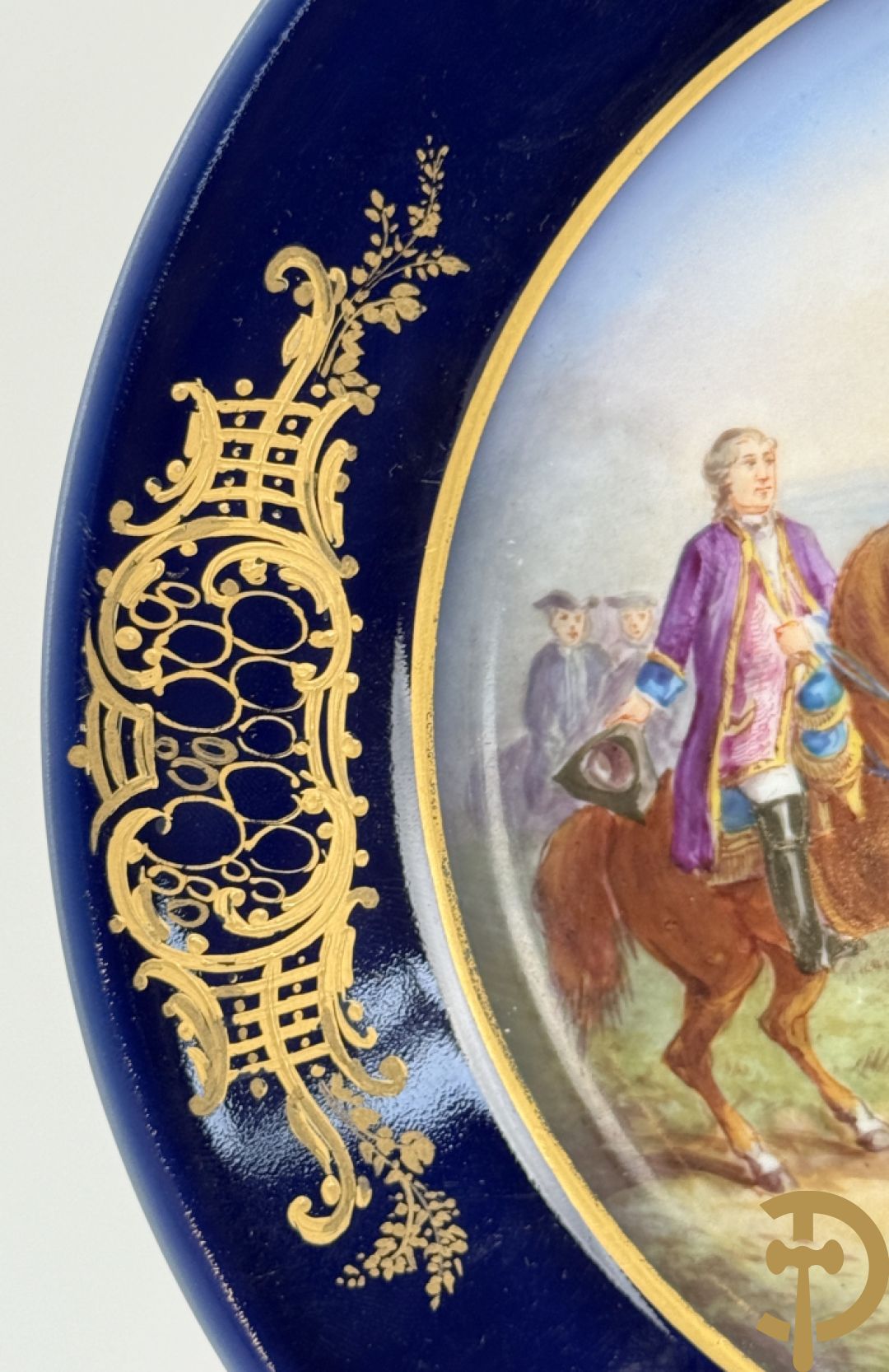 Paar handbeschilderde porseleinen Sèvres borden 