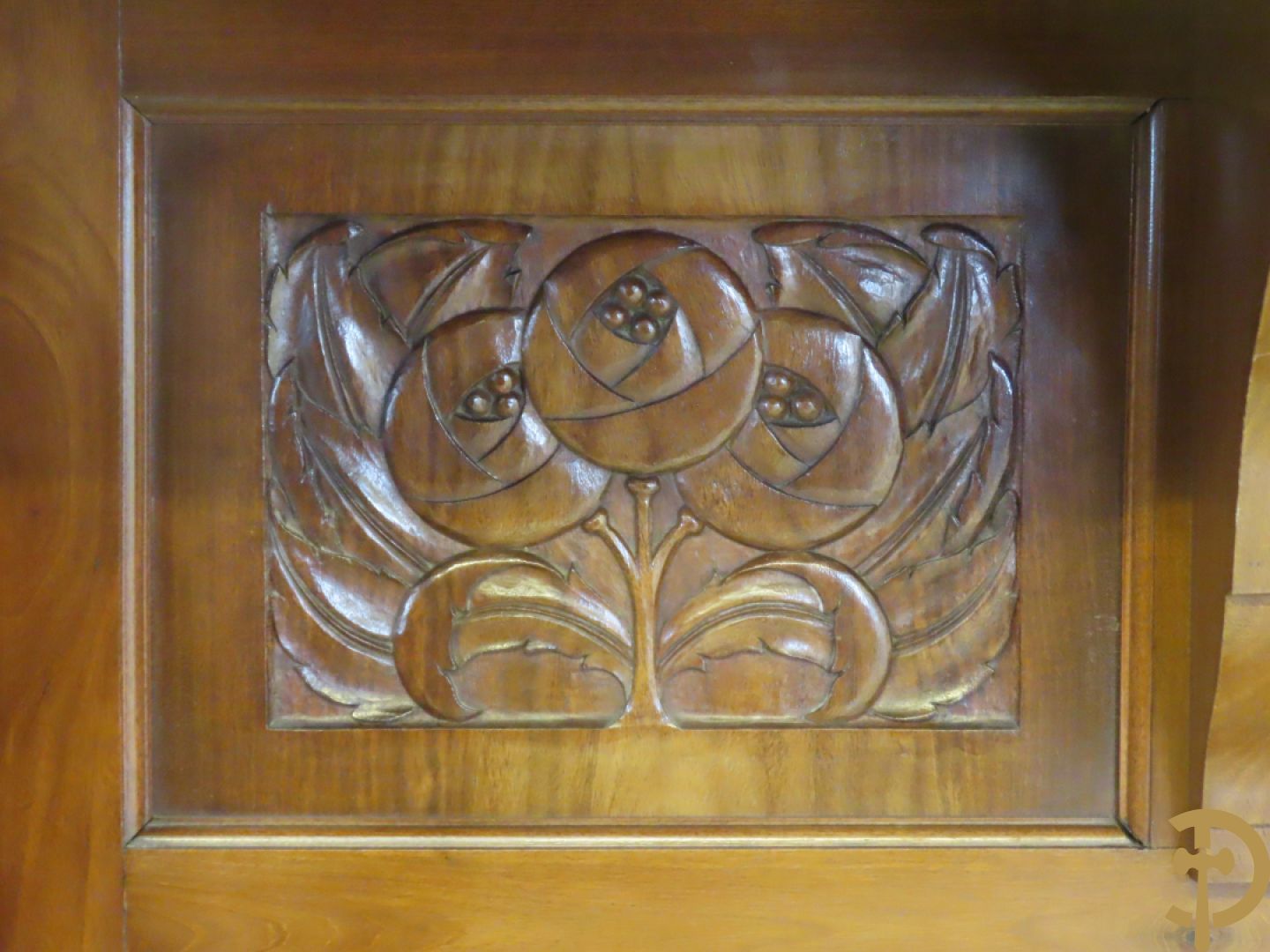 Notelaren Art Deco bank met étagère en paraplustaanders - centraal met spiegel