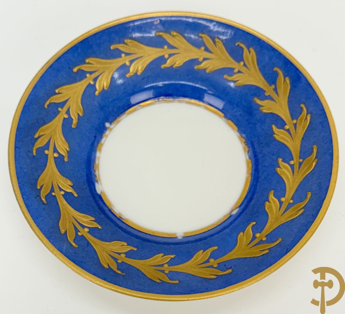 Porseleinen kopje en schoteltje met voorstelling van Napoleon te paard, JPC Chanele + kopje in Limoges porselein + cachepot met bloemendecor