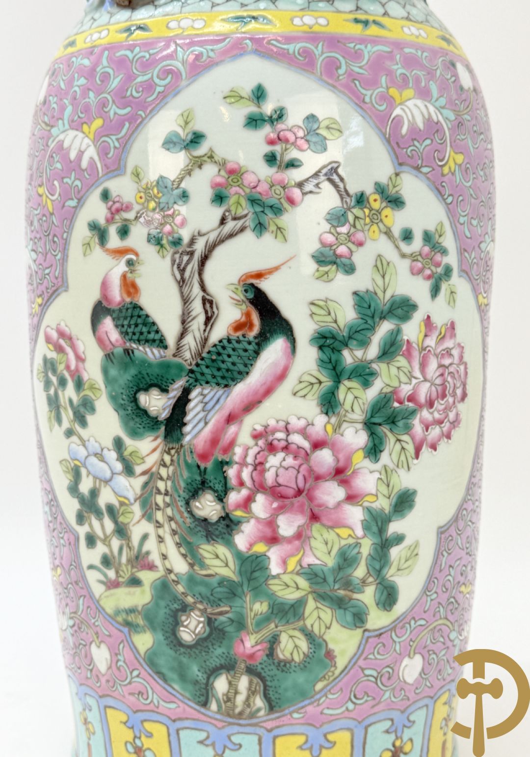 Chinese porseleinen vaas met vogel- en bloemendecor