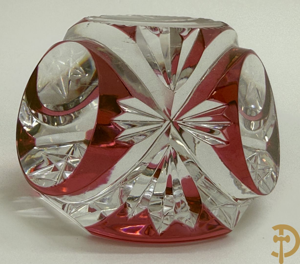 Twee presse papiers van Cristallerie d