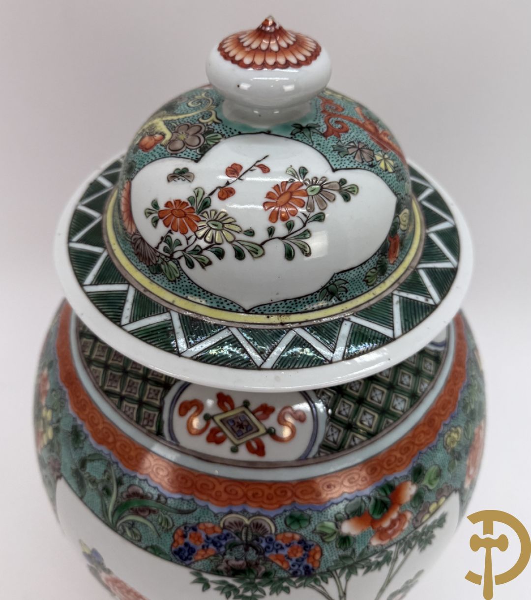 Chinese porseleinen dekselvaas met bloemen- en vogeldecor