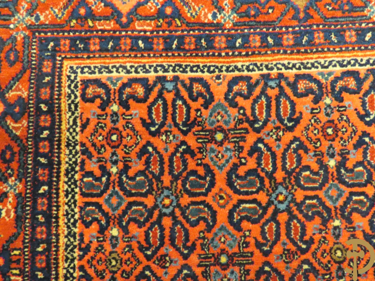 Antiek oosters handgeknoopt tapijt met doorlopend decor