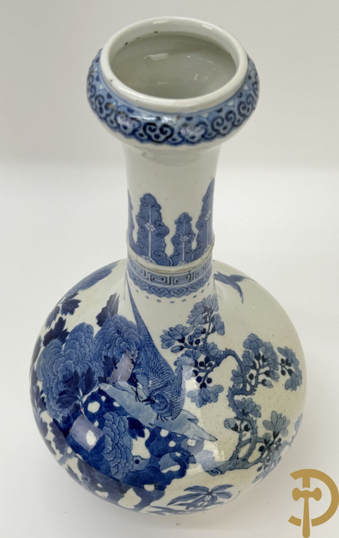 Chinese blauw/witte porseleinen kalebasvormige vaas met bloemen- en vogeldecor, onderaan gemerkt