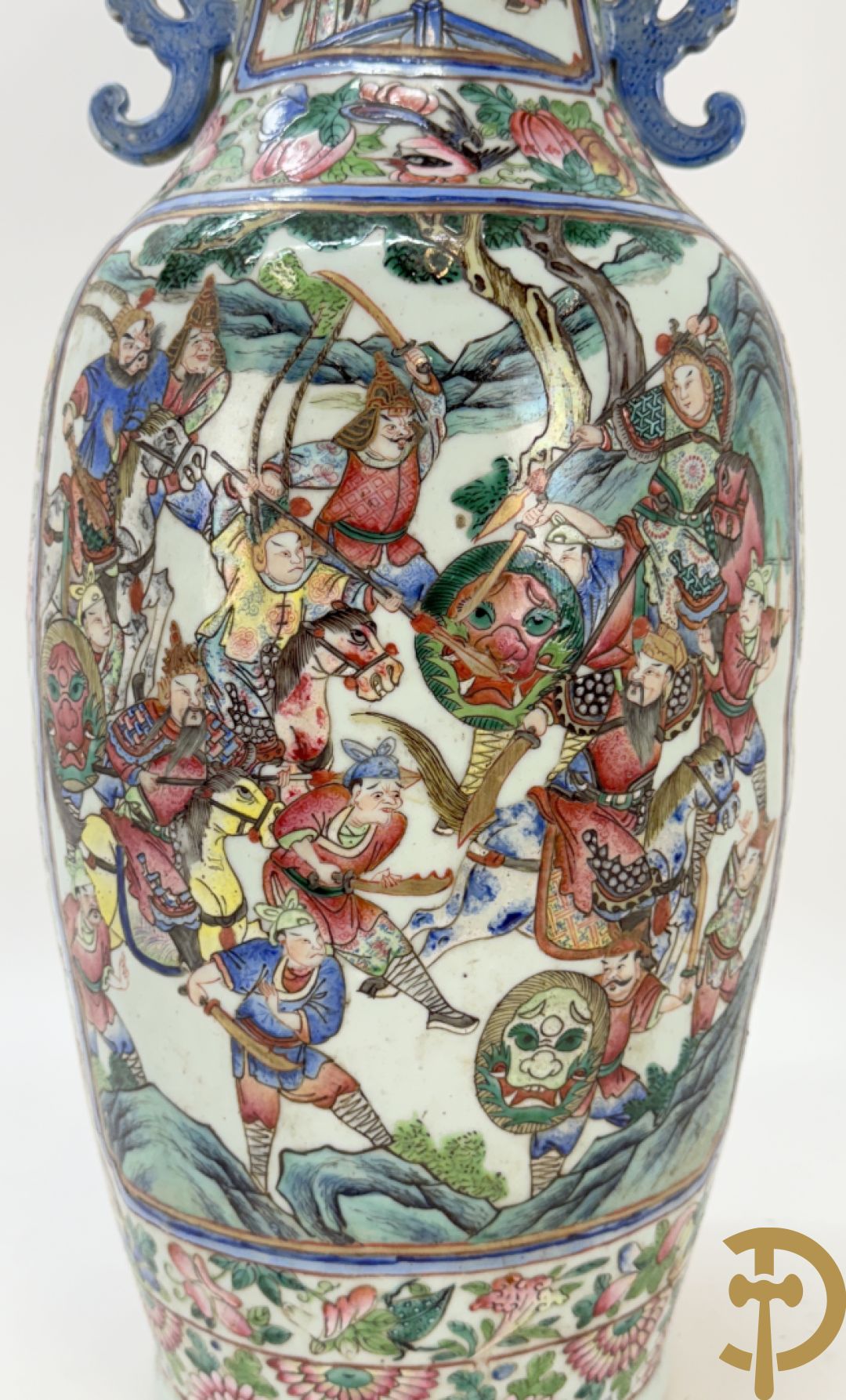 Chinese porseleinen vaas met geanimeerd krijgerdecor en vogeltaferelen