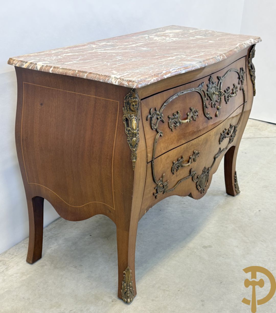 Notelaren Louis XV tweeladencommode met bronsbeslag en marmeren blad