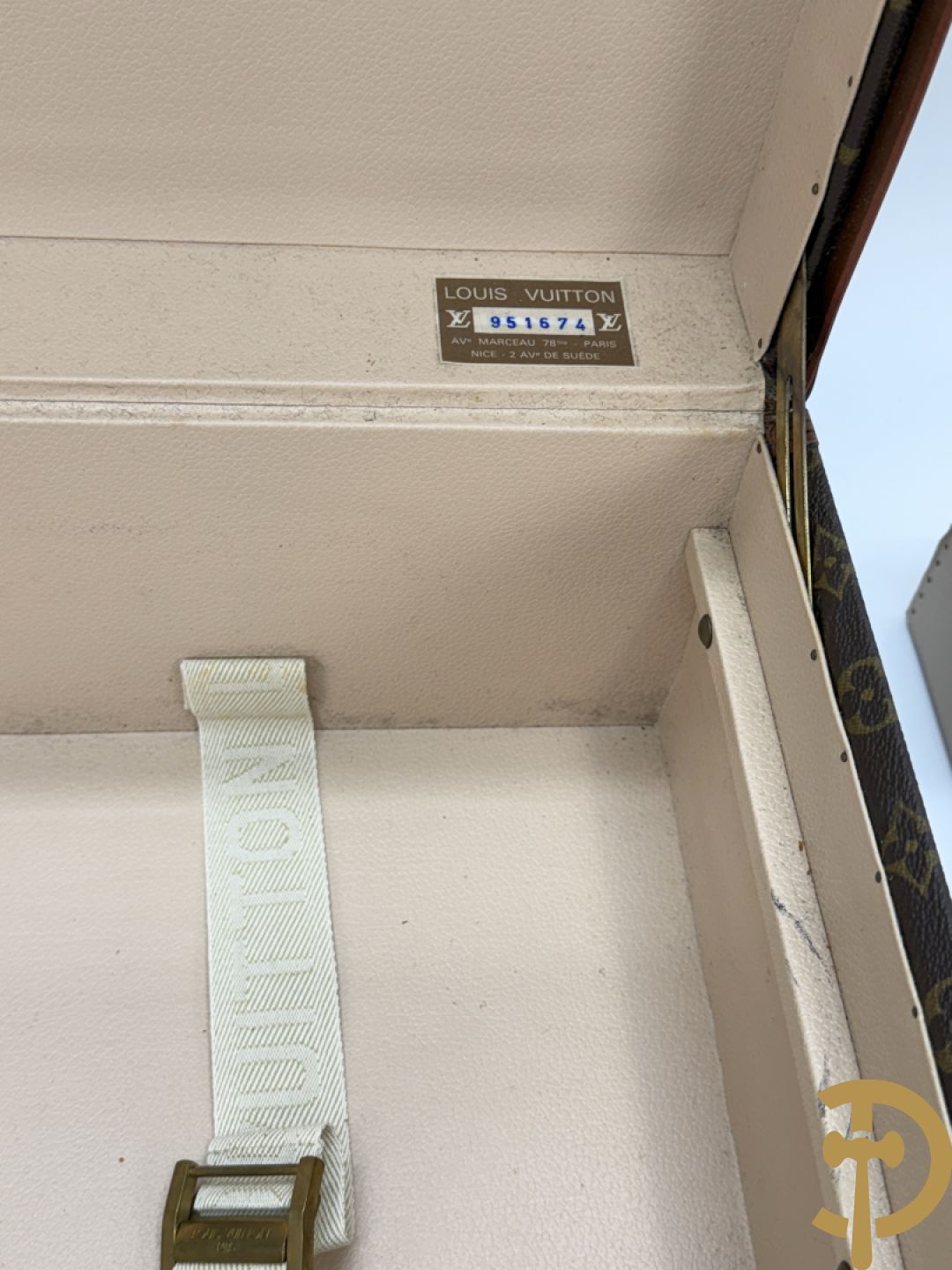 Louis Vuitton koffer met onderverdeling, genummerd 951674