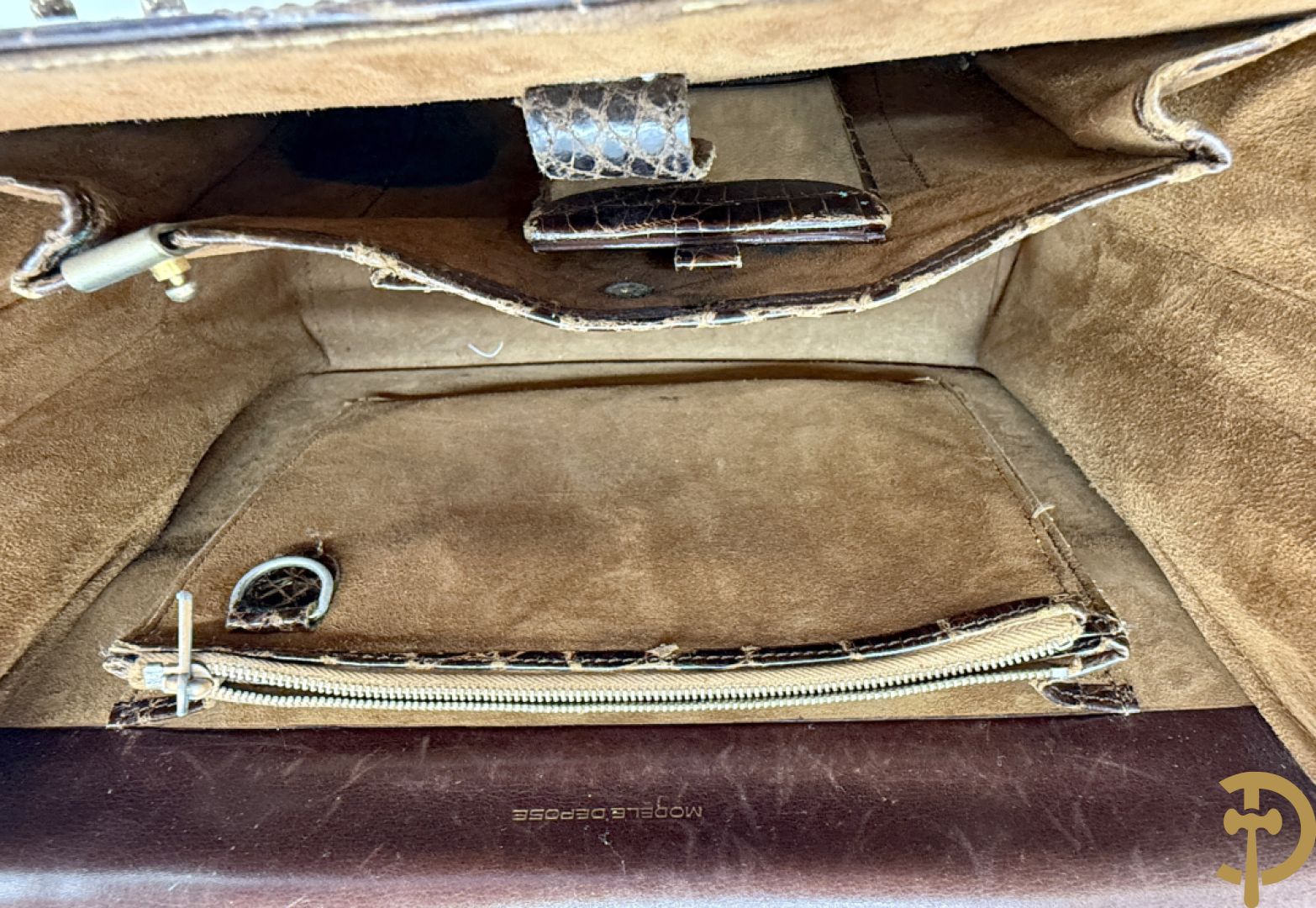 Vintage Delvaux handtas in kroko in bijhorende zak