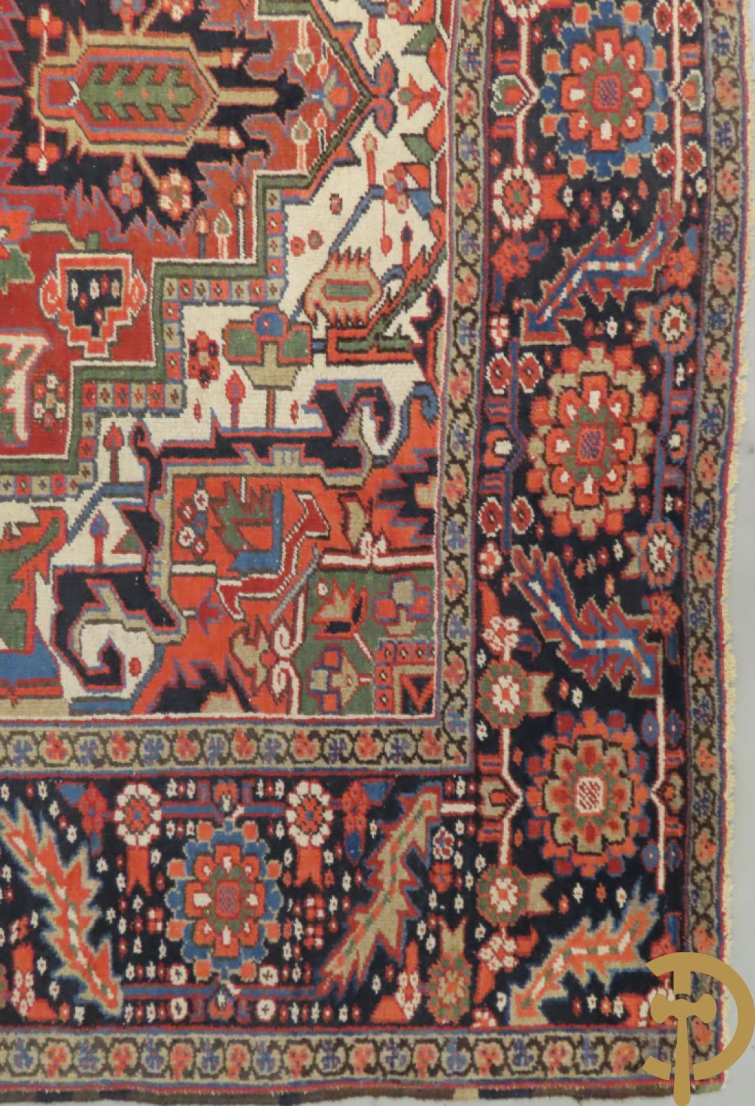 Antiek oosters handgeknoopt tapijt heriz