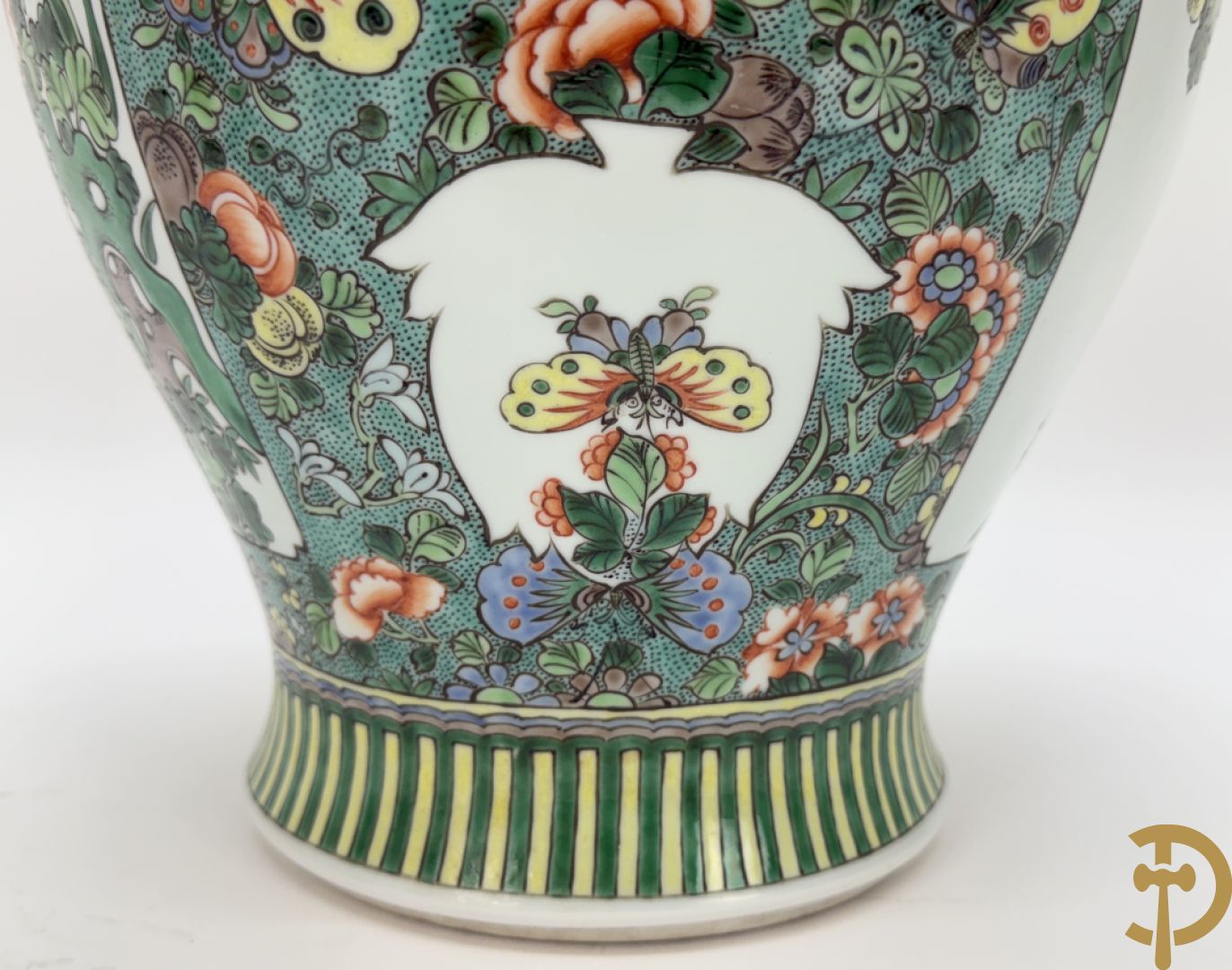 Chinese porseleinen dekselvaas met bloemen- en vogeldecor