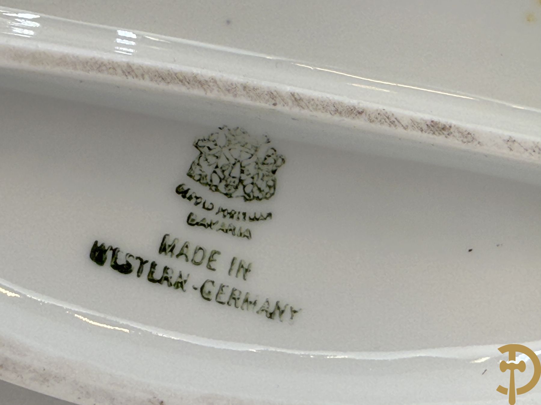 Vier Spaanse gekleurde biscuits met kinderen, Zaphir gemerkt + Italiaanse biscuits met cupido