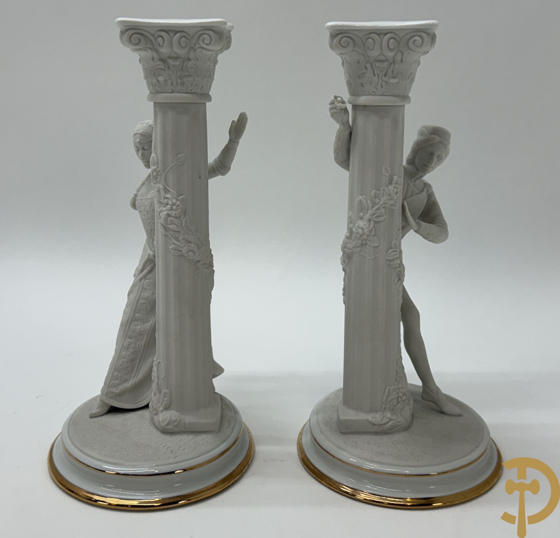 Paar porseleinen kandelaars van Franklin Mint 1986 uit de Romeo & Julia collection