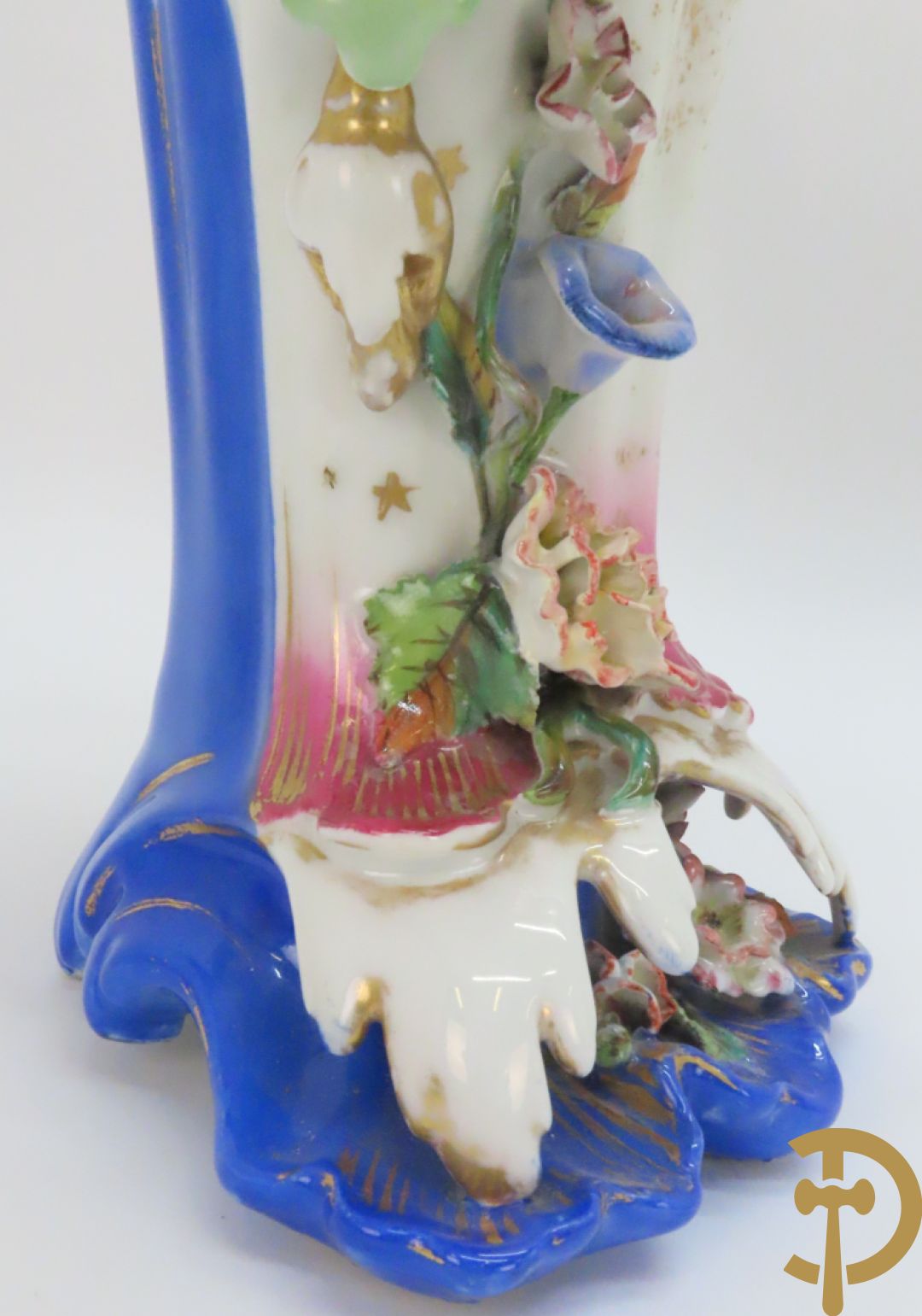 Paar Vieux Paris cornetvazen met rocailles, 19e