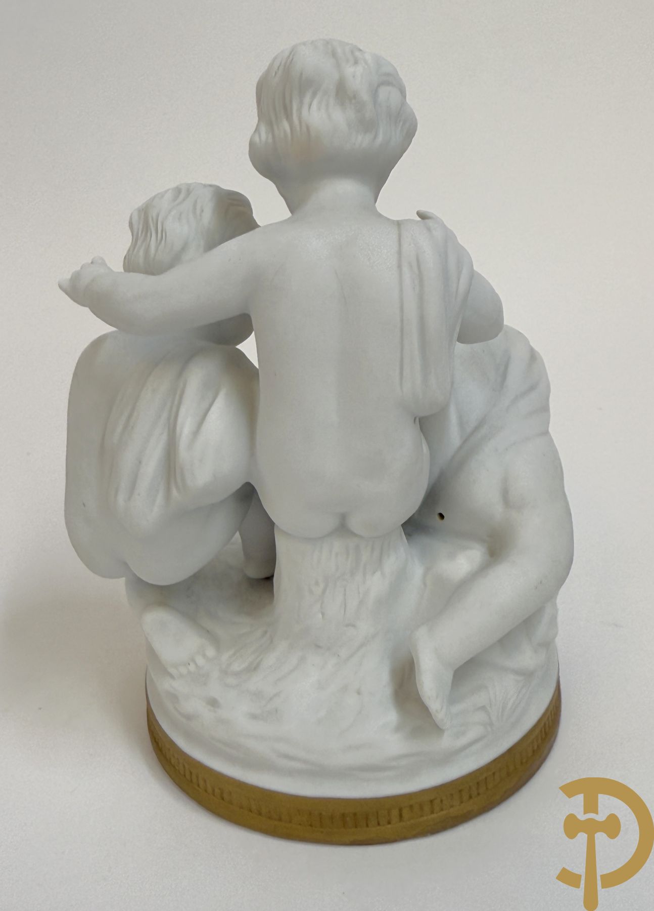 Vier Spaanse gekleurde biscuits met kinderen, Zaphir gemerkt + Italiaanse biscuits met cupido