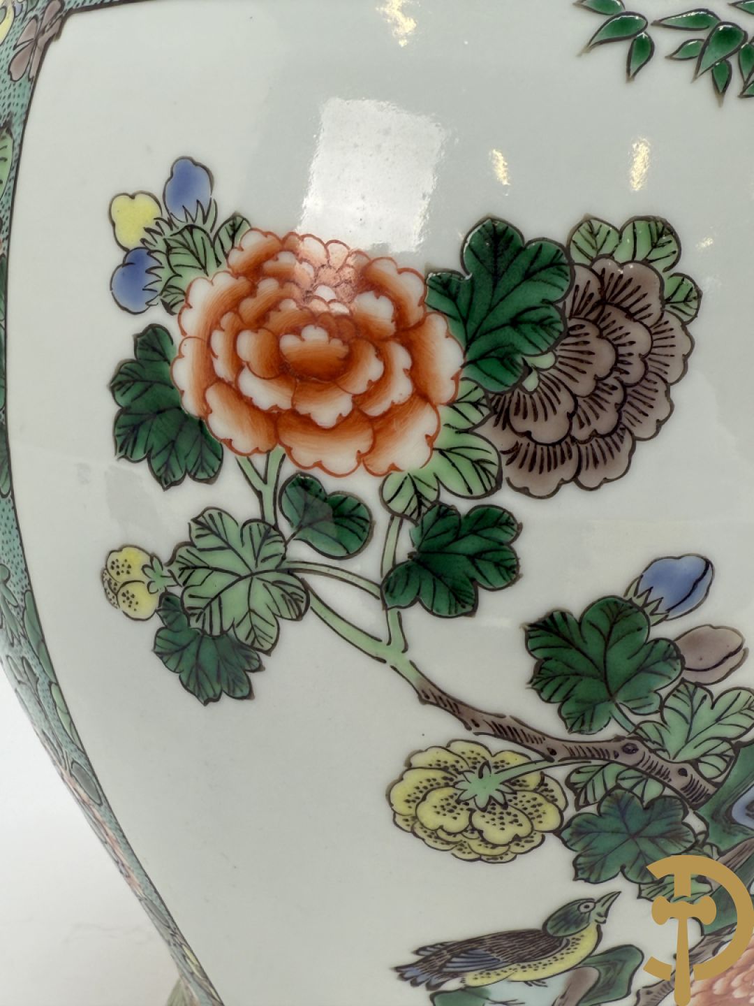 Chinese porseleinen dekselvaas met bloemen- en vogeldecor