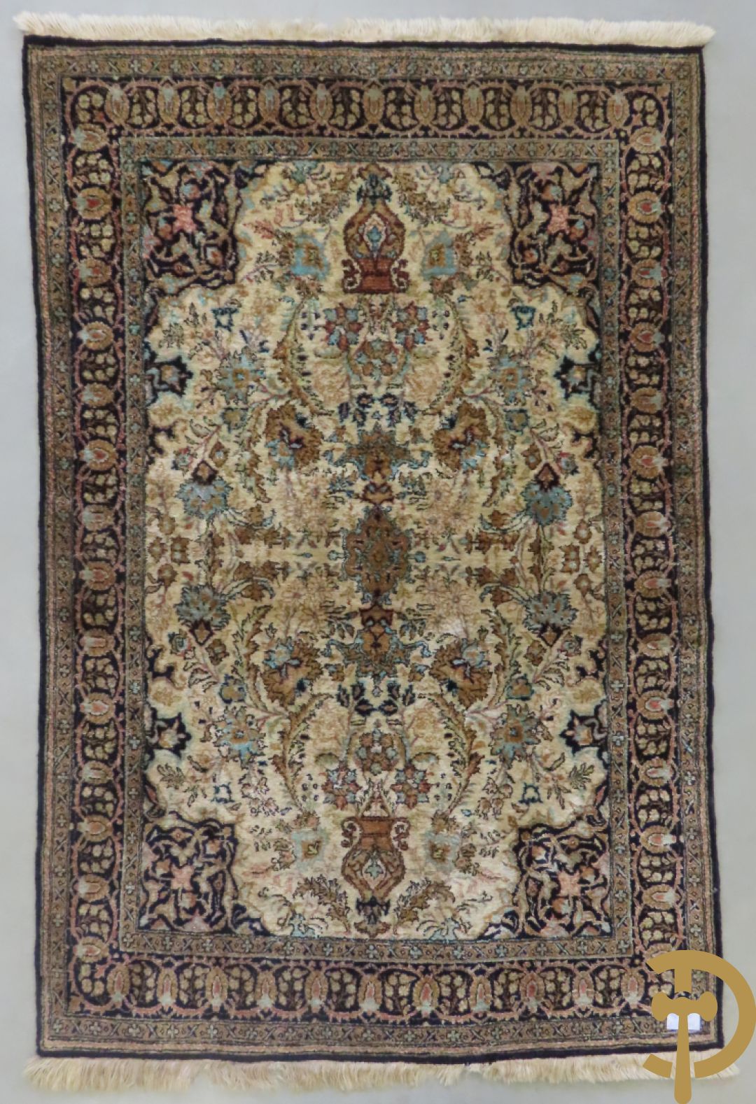 Oosters handgeknoopt tapijt zijde op zijde, Ghoum