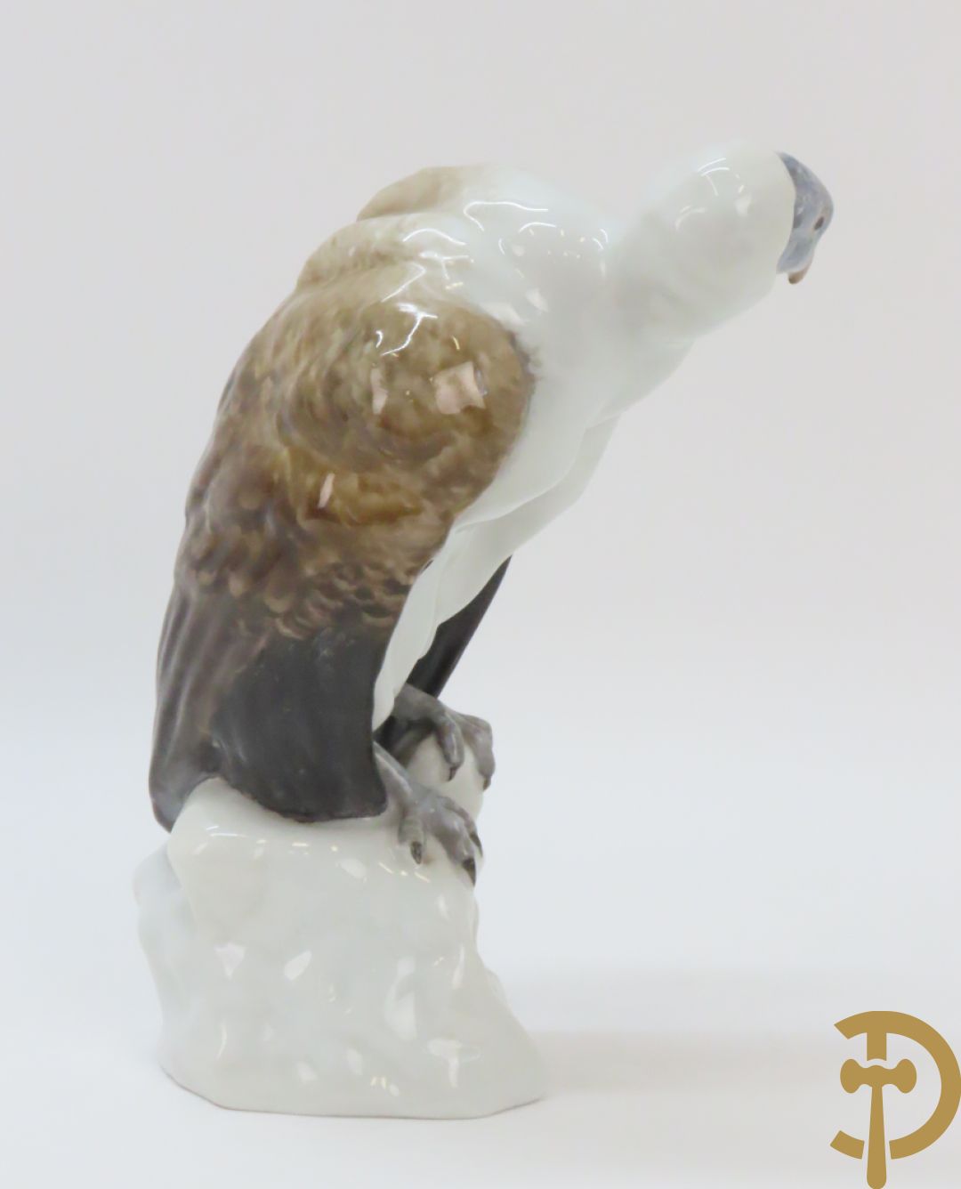 Porseleinen vogel Condor, onderaan gemerkt K/C nummer 2332