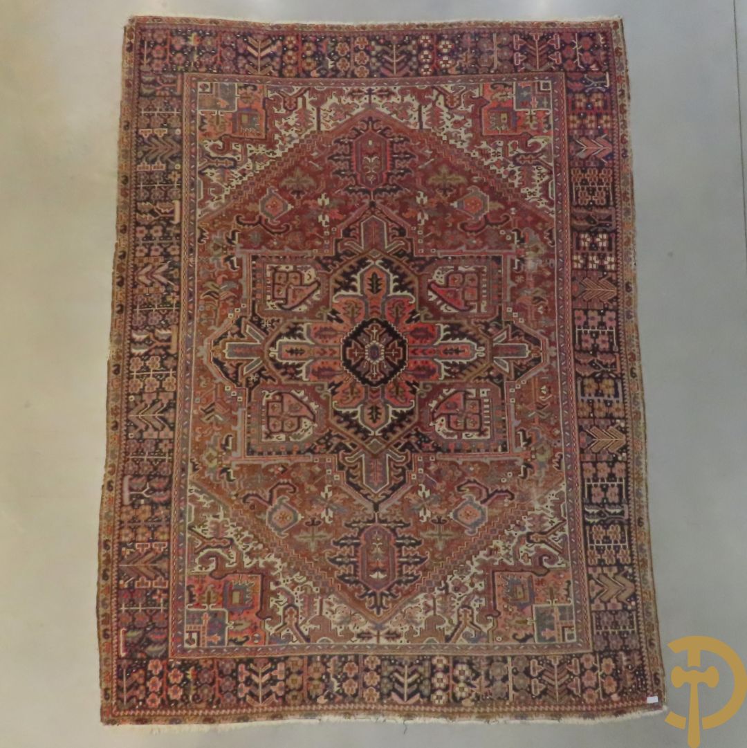 Antiek oosters handgeknoopt tapijt Heriz