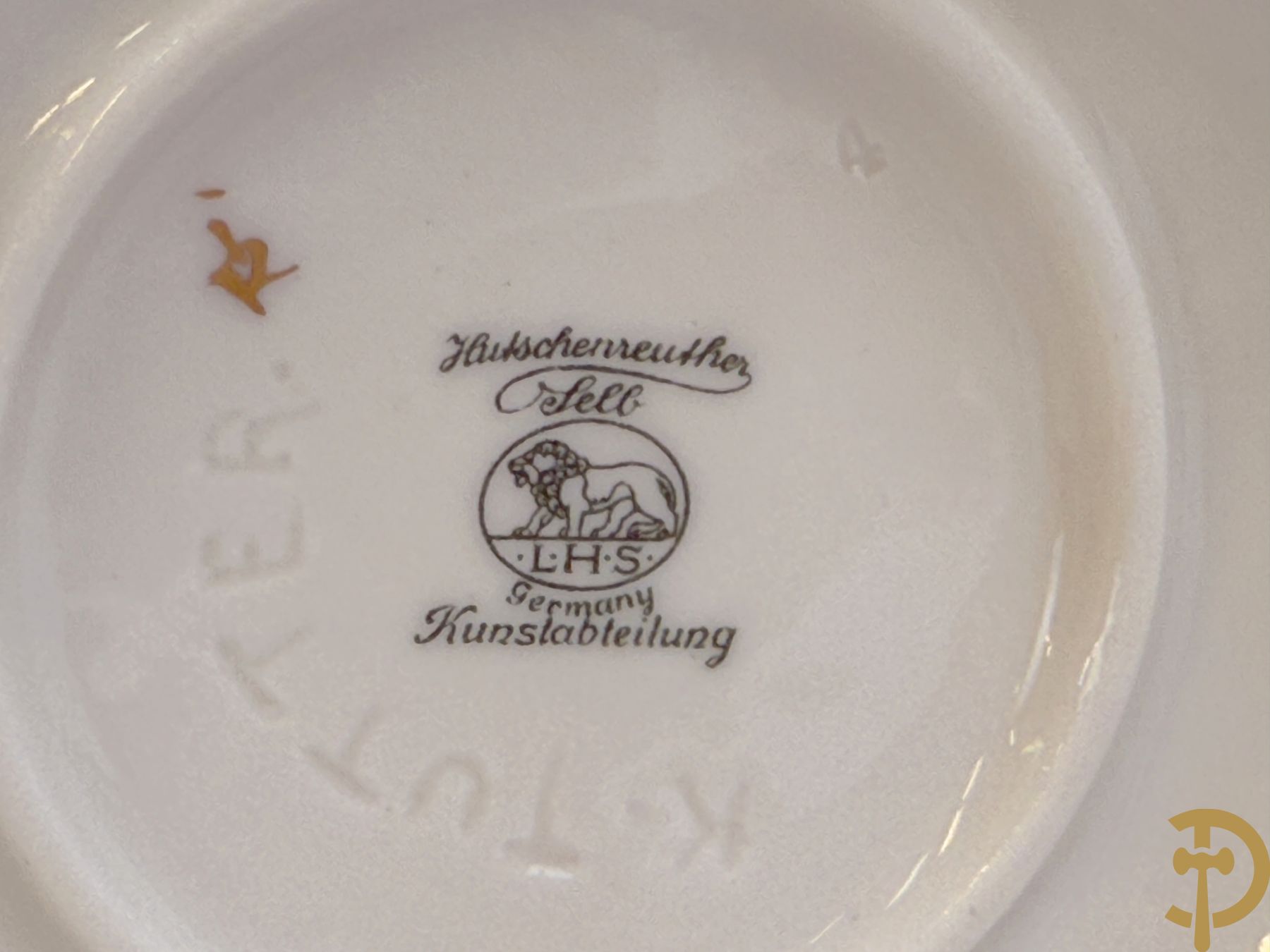 Vier Spaanse gekleurde biscuits met kinderen, Zaphir gemerkt + Italiaanse biscuits met cupido