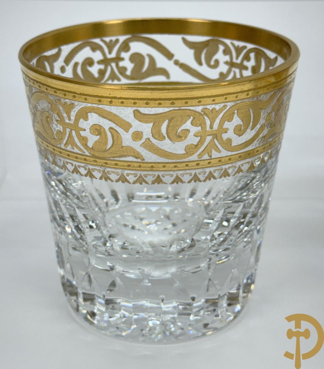 Set van 5 whiskey glazen, 1 waterglas, 1 witte wijnglas, 1 rode wijnglas, 1 champagnefluit en 
1 Longdrink glas, Saint Louis, model Thistle