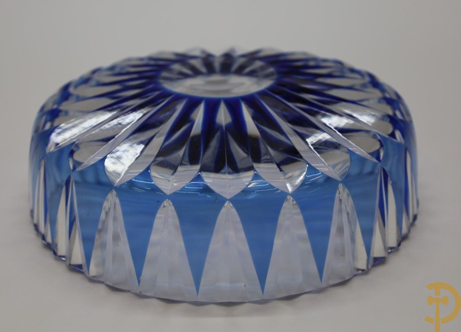 Blauwe Val-Saint-Lambert coupe - Hoogte 8 cm. - Diameter 24 cm.