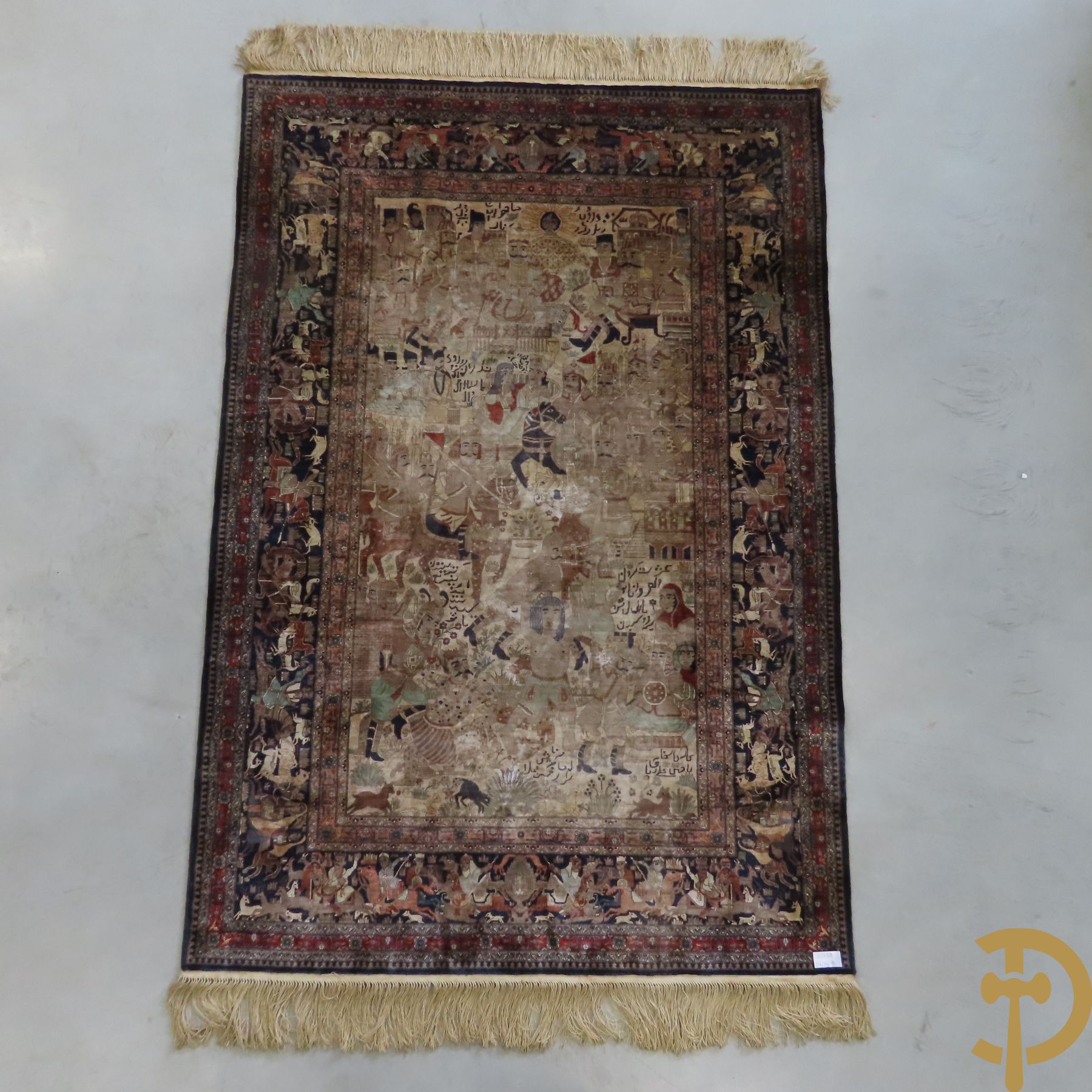 Oosters zijden figuratief zijden tapijt met geanimeerde scènes en dierenmotieven