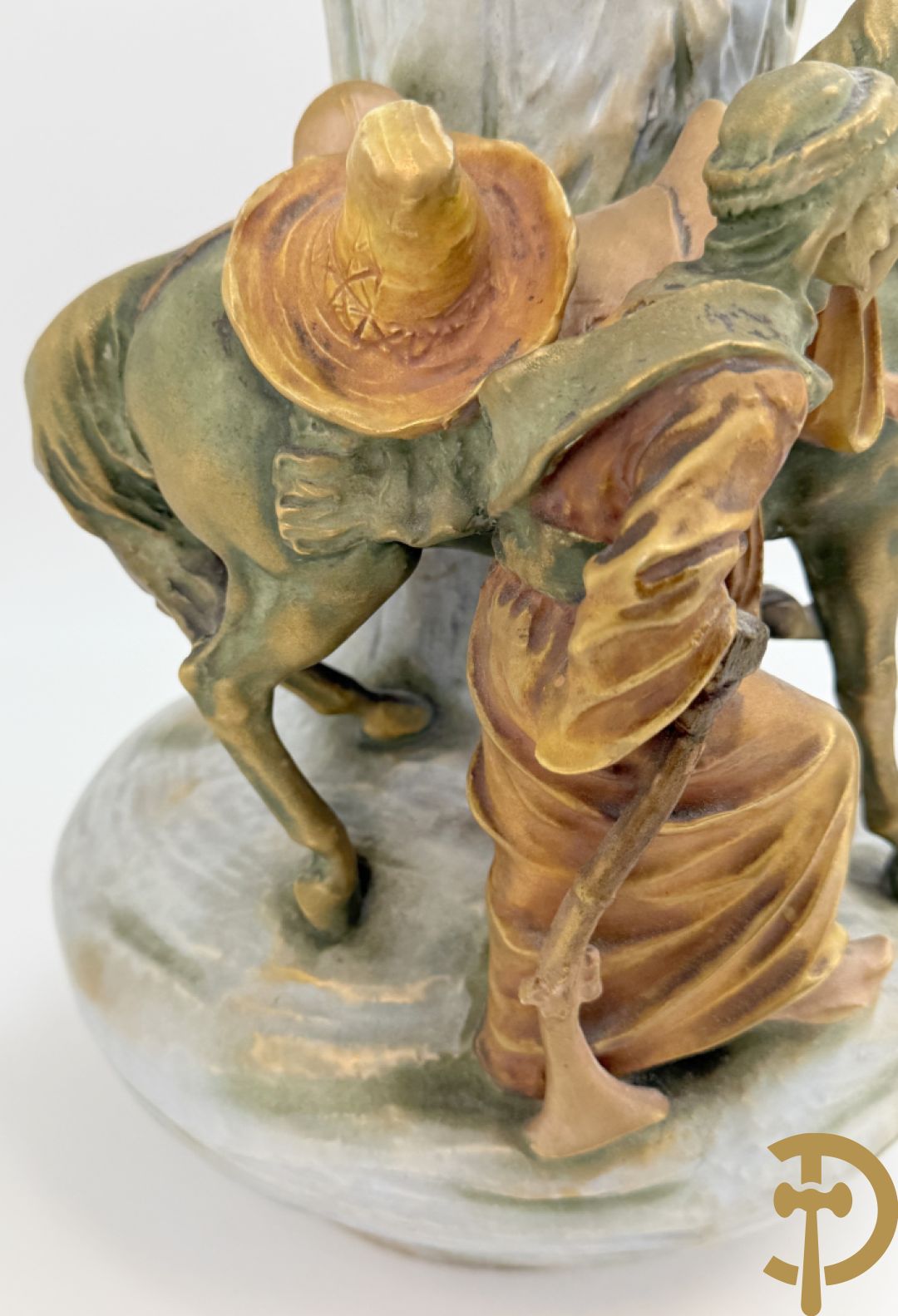 Paar Austria vazen bezet met orientaalse ruiters, nummer 4935