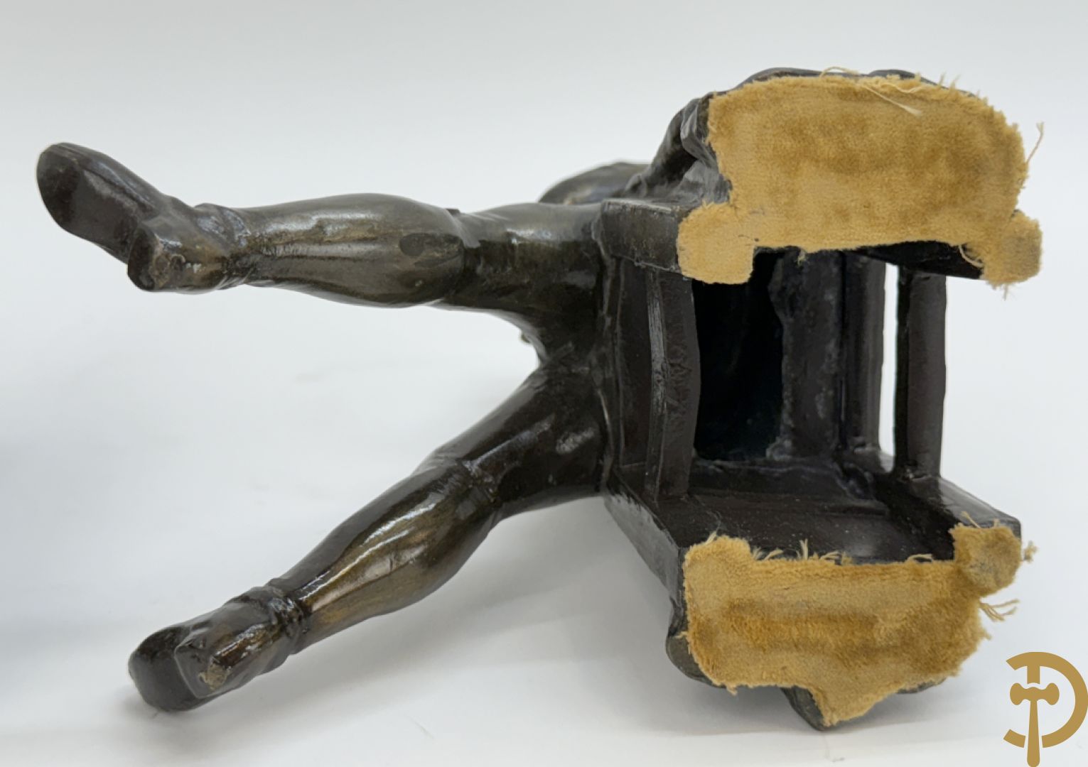 Paar boekensteunen met Napoleon zittend op stoel in zamak