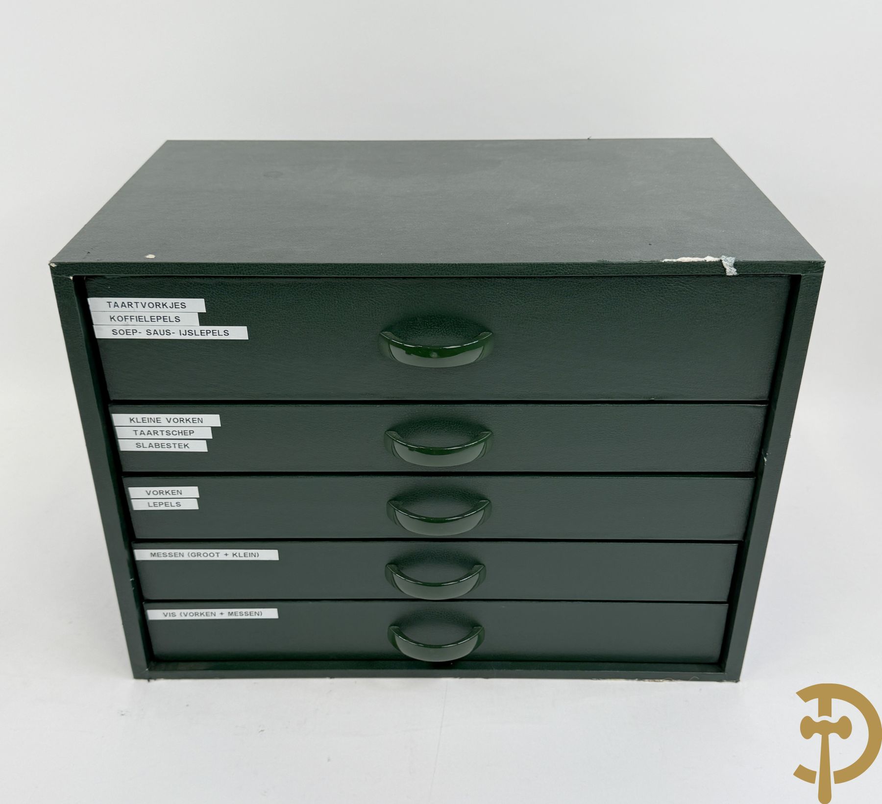 Verzilverd bestek 100/1000 bestaande uit 9 reeksen van 12 en 16 losse stukken