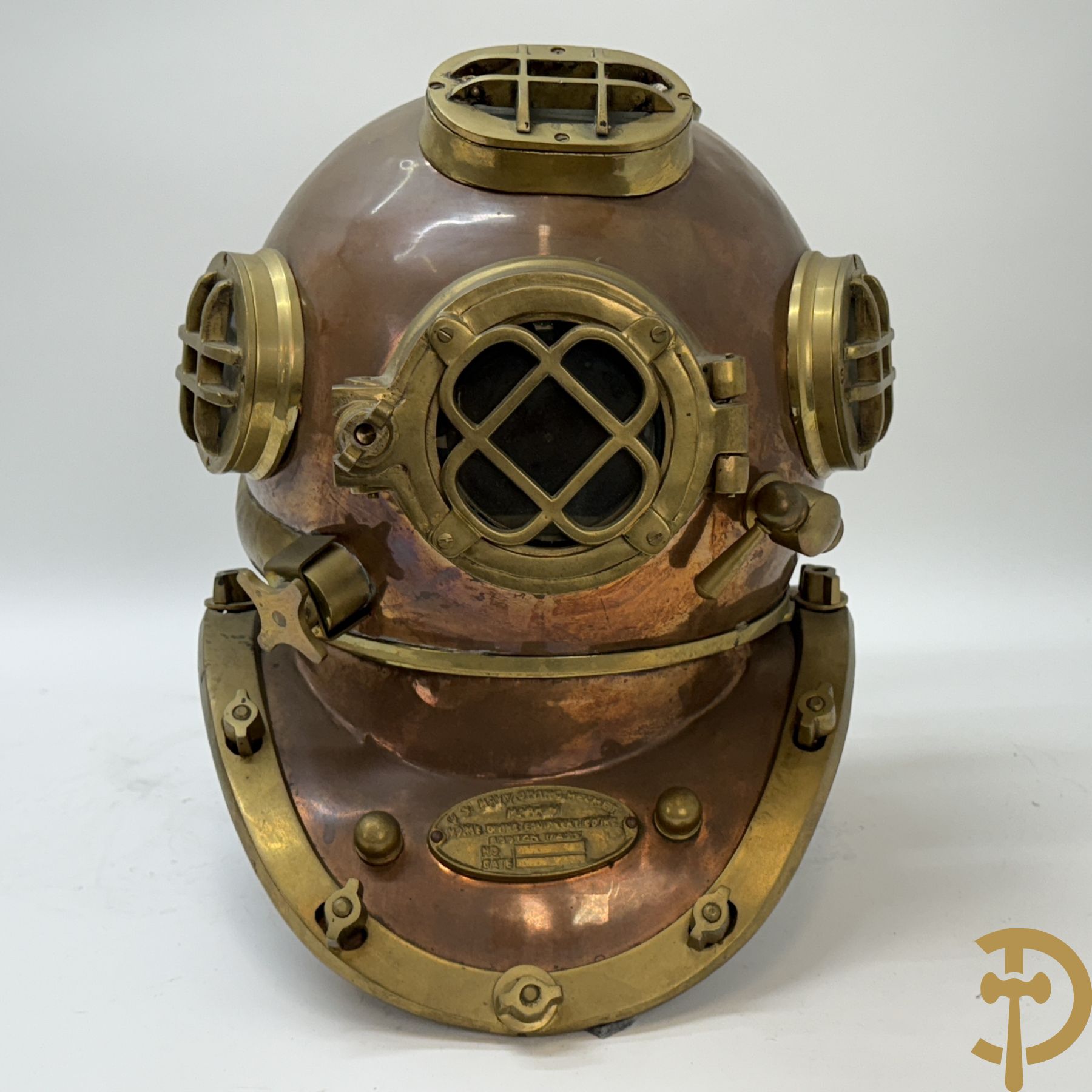 Koperen replica duikershelm