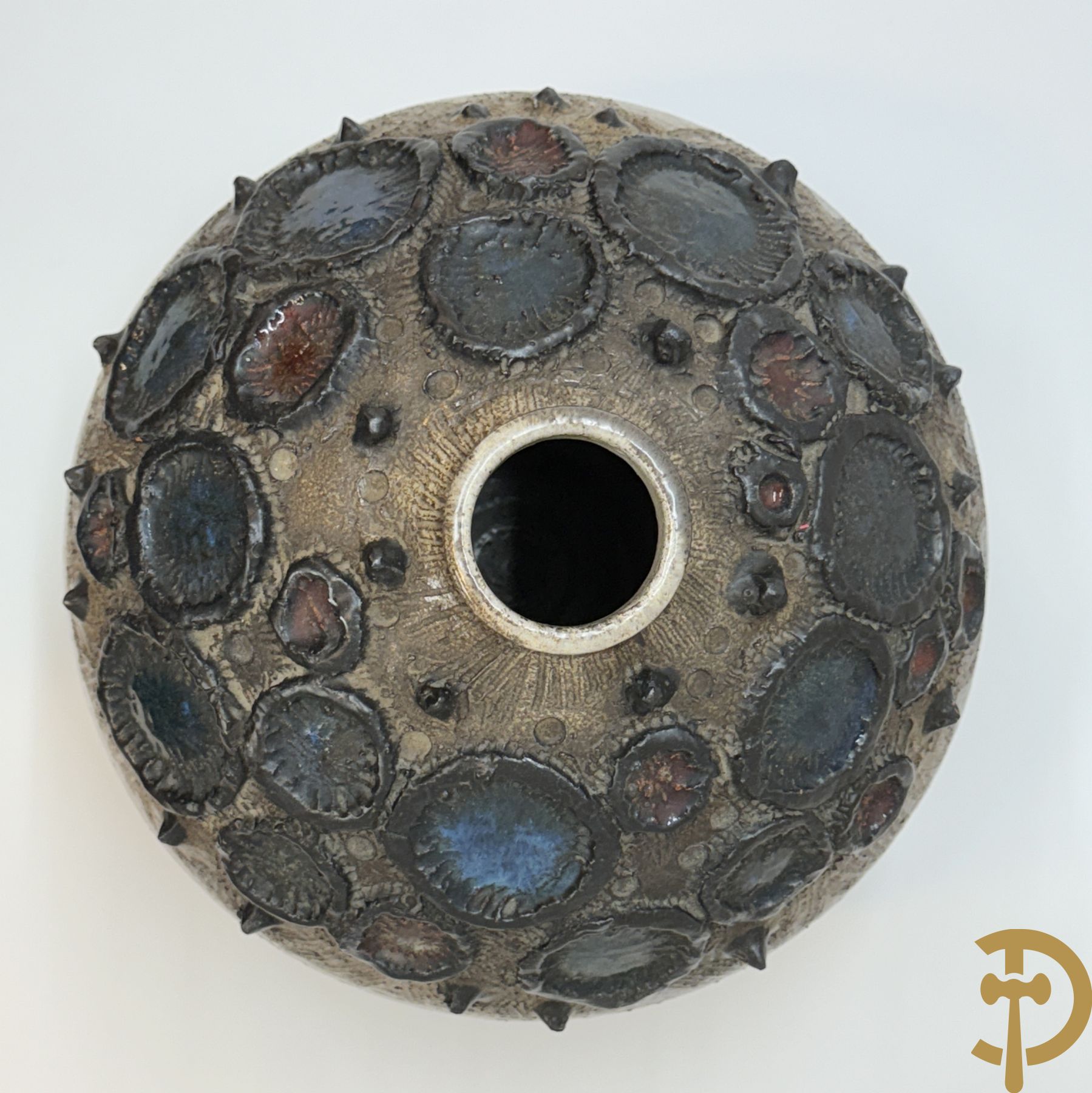 Grote vintage ronde keramieken vaas met geometrische motieven en glazuur, Perignem