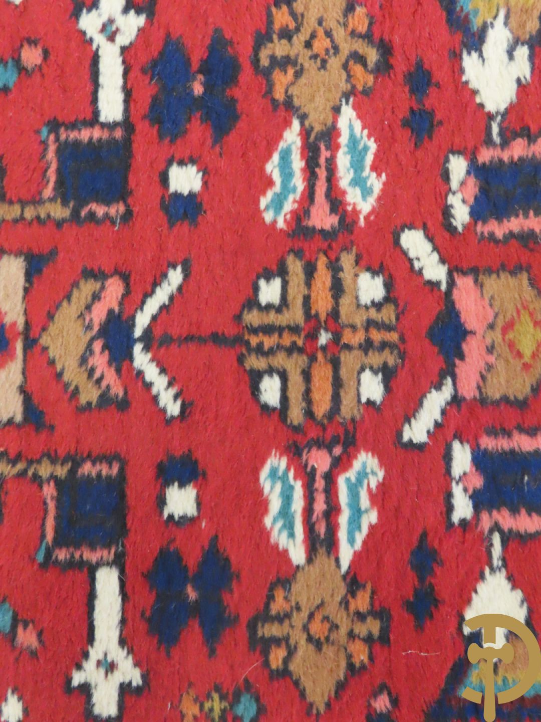 Drie oosterse handgeknoopte tapijten (2 Bouchara en 1 Hamadan)