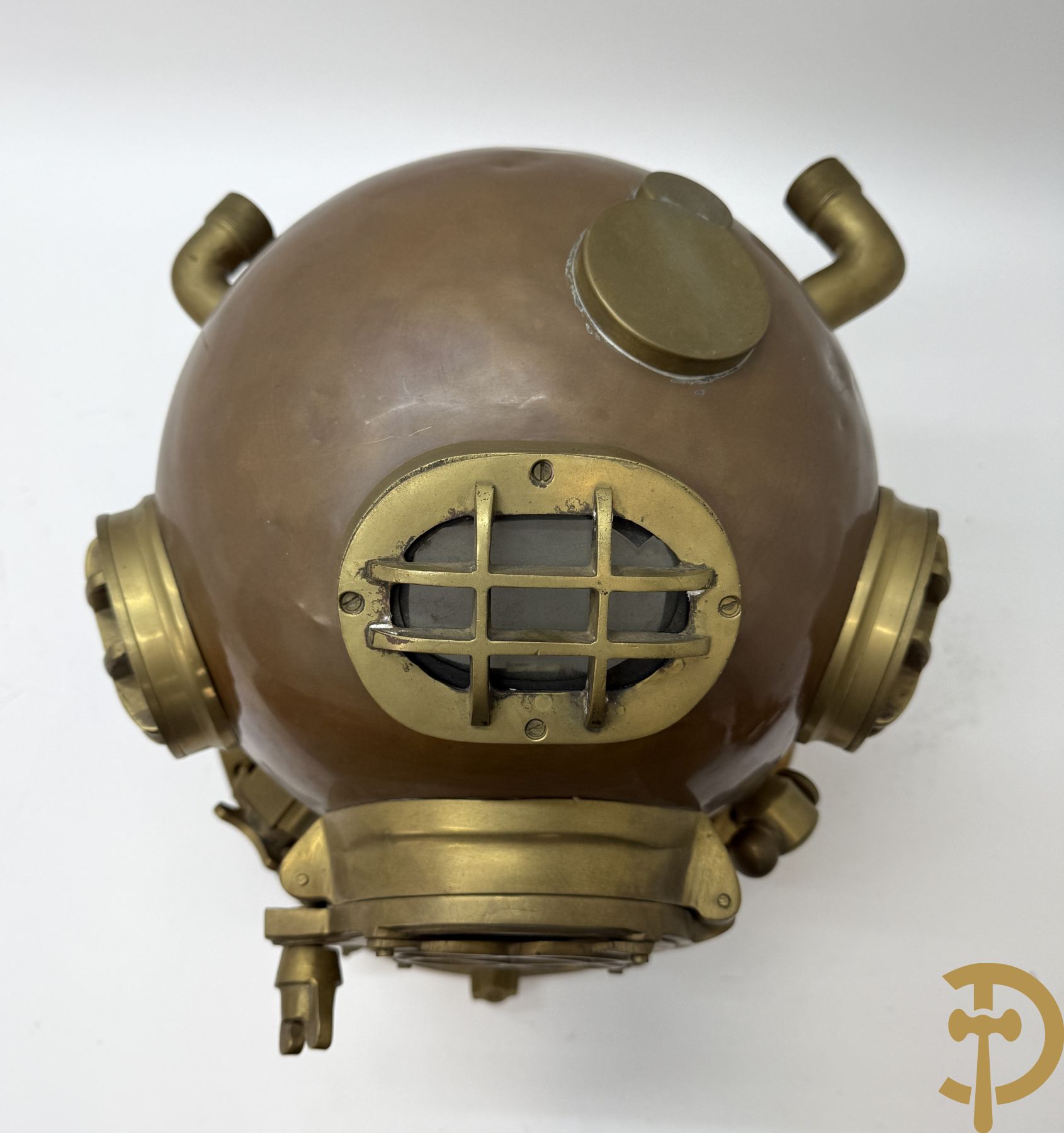Koperen replica duikershelm