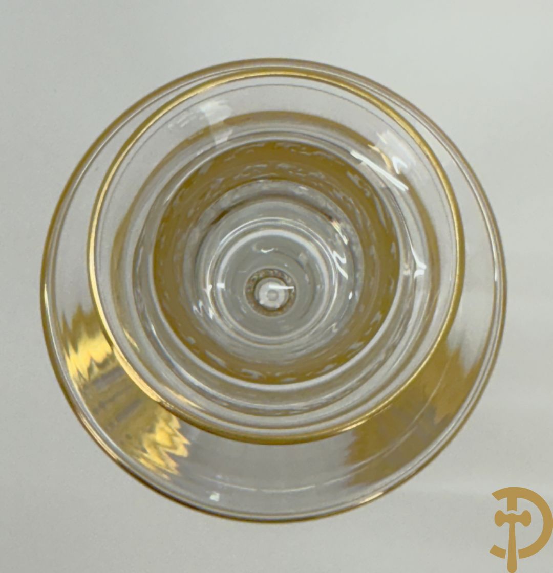 Paar kristallen kandelaars, Thistle Or, Saint Louis gemerkt