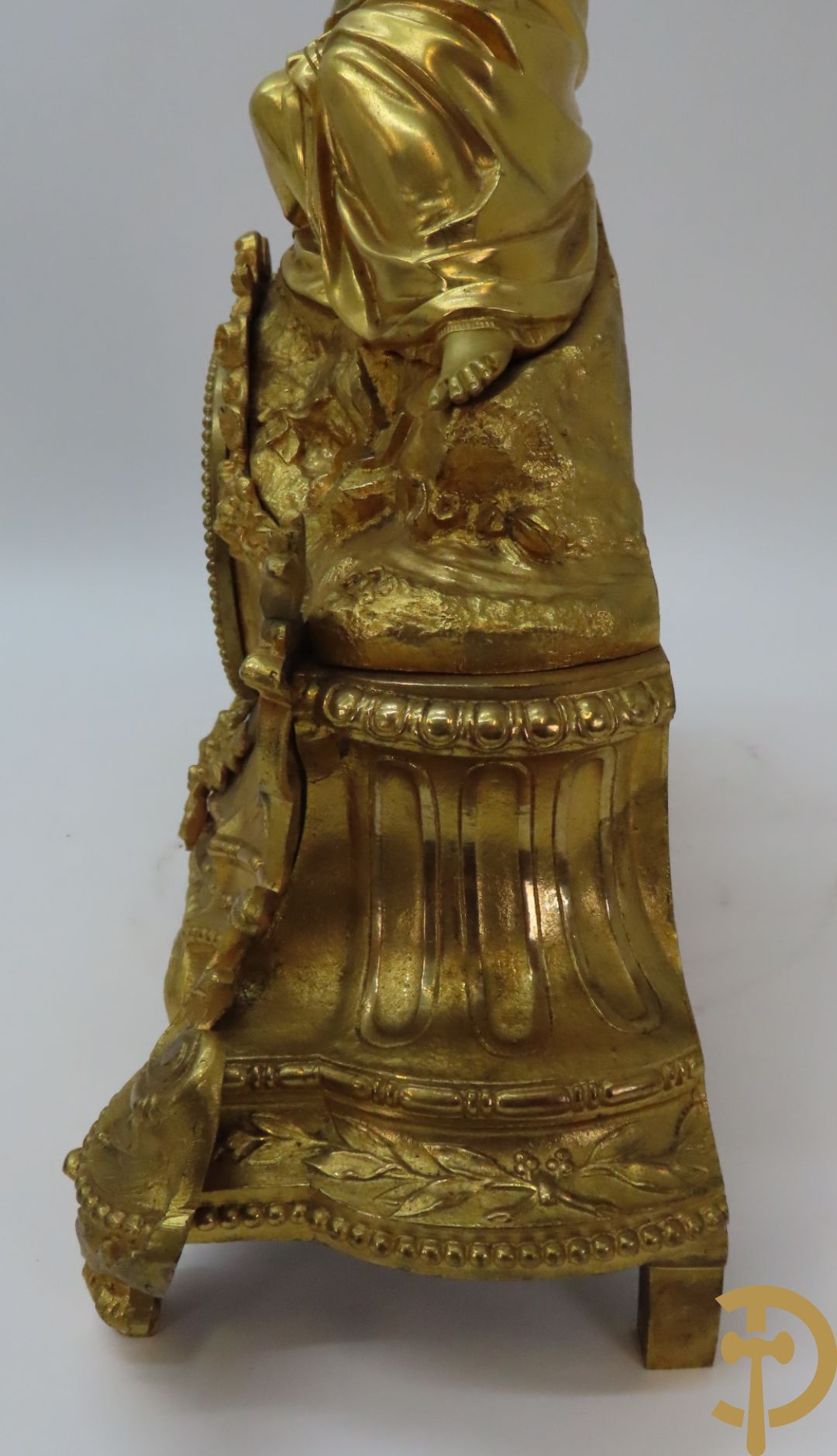 Vuurvergulde bronzen kartel met dame met hoorn des overvloeds, Hagneaux Fg. St.Martin 52