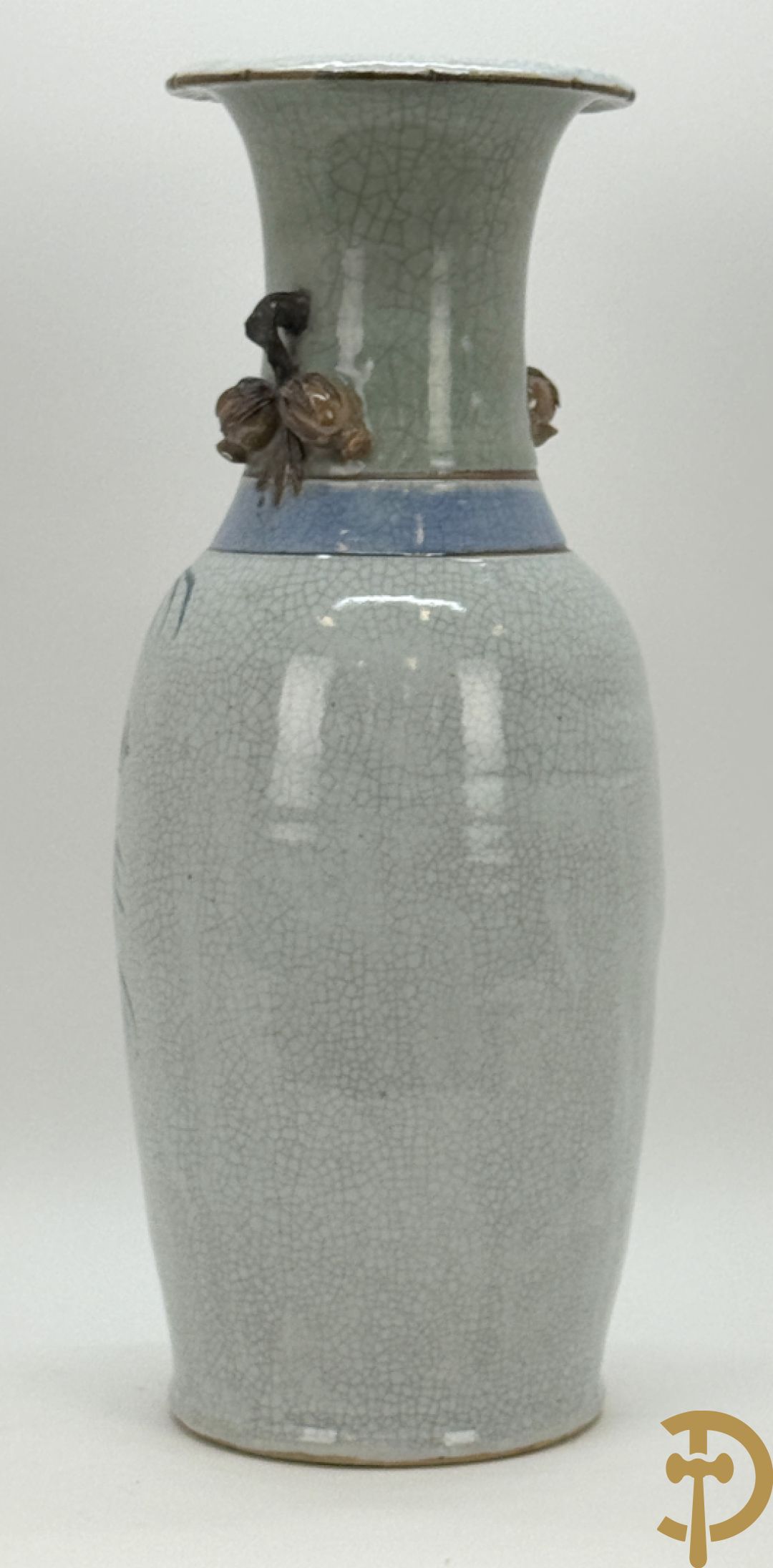 Chinese porseleinen blauw/witte Nankin vaas met bloemen- en vogeldecor en bezet met vruchten