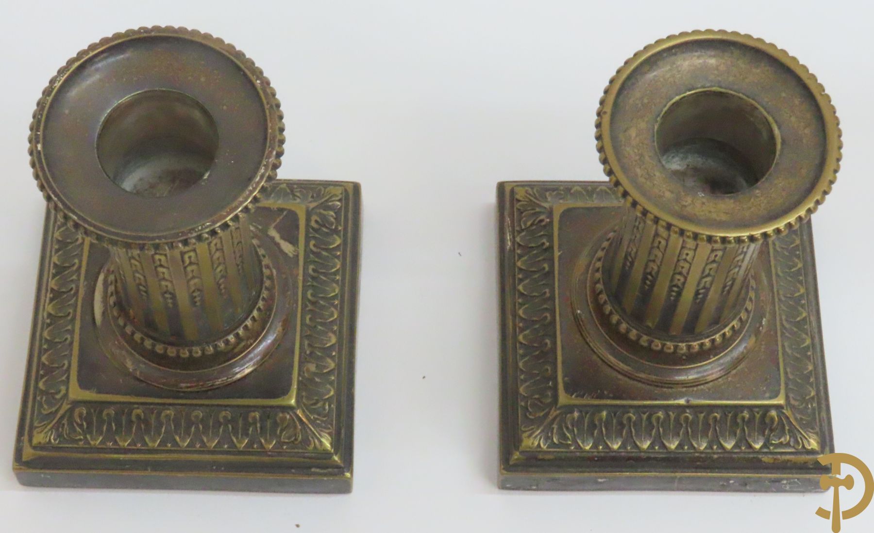 Zes paar verzilverde kandelaars