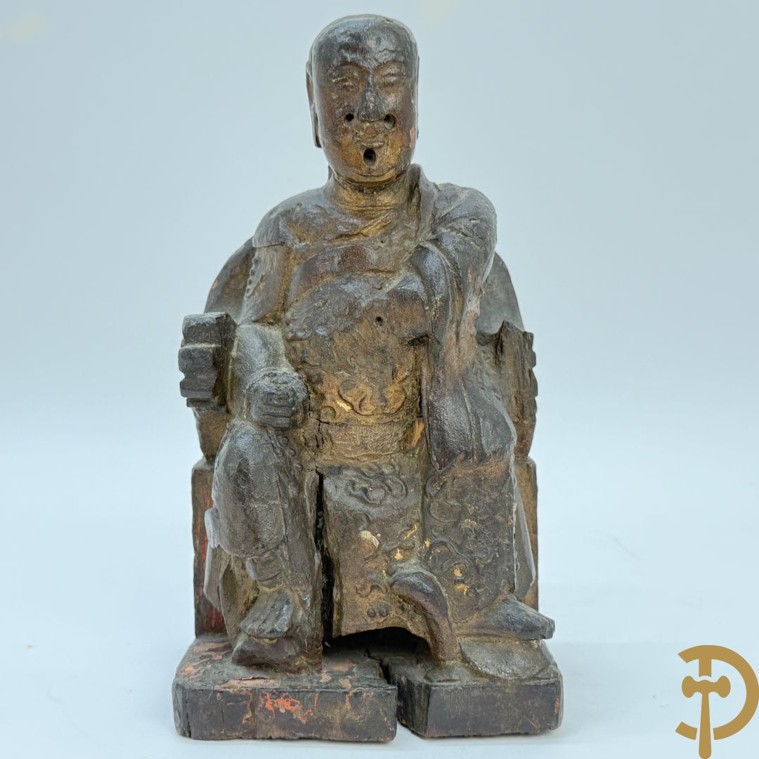 Houtsculptuur van zittende Chinese wijze, 18e