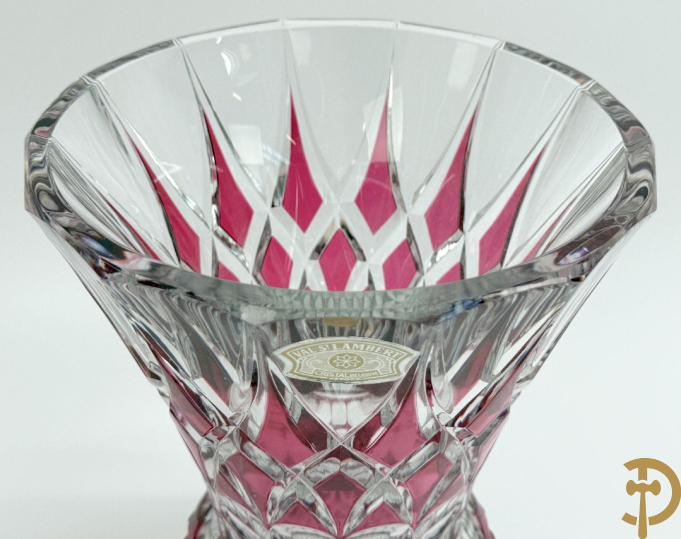 Val Saint Lambert  : Rode handgeslepen kristallen vaas