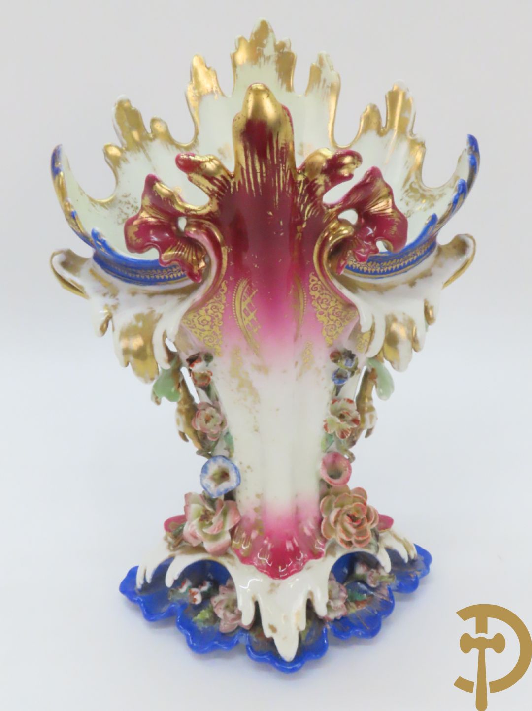 Paar Vieux Paris cornetvazen met rocailles, 19e