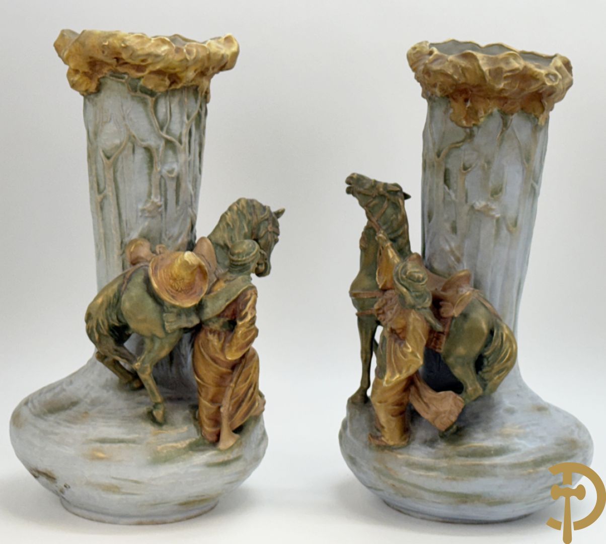 Paar Austria vazen bezet met orientaalse ruiters, nummer 4935